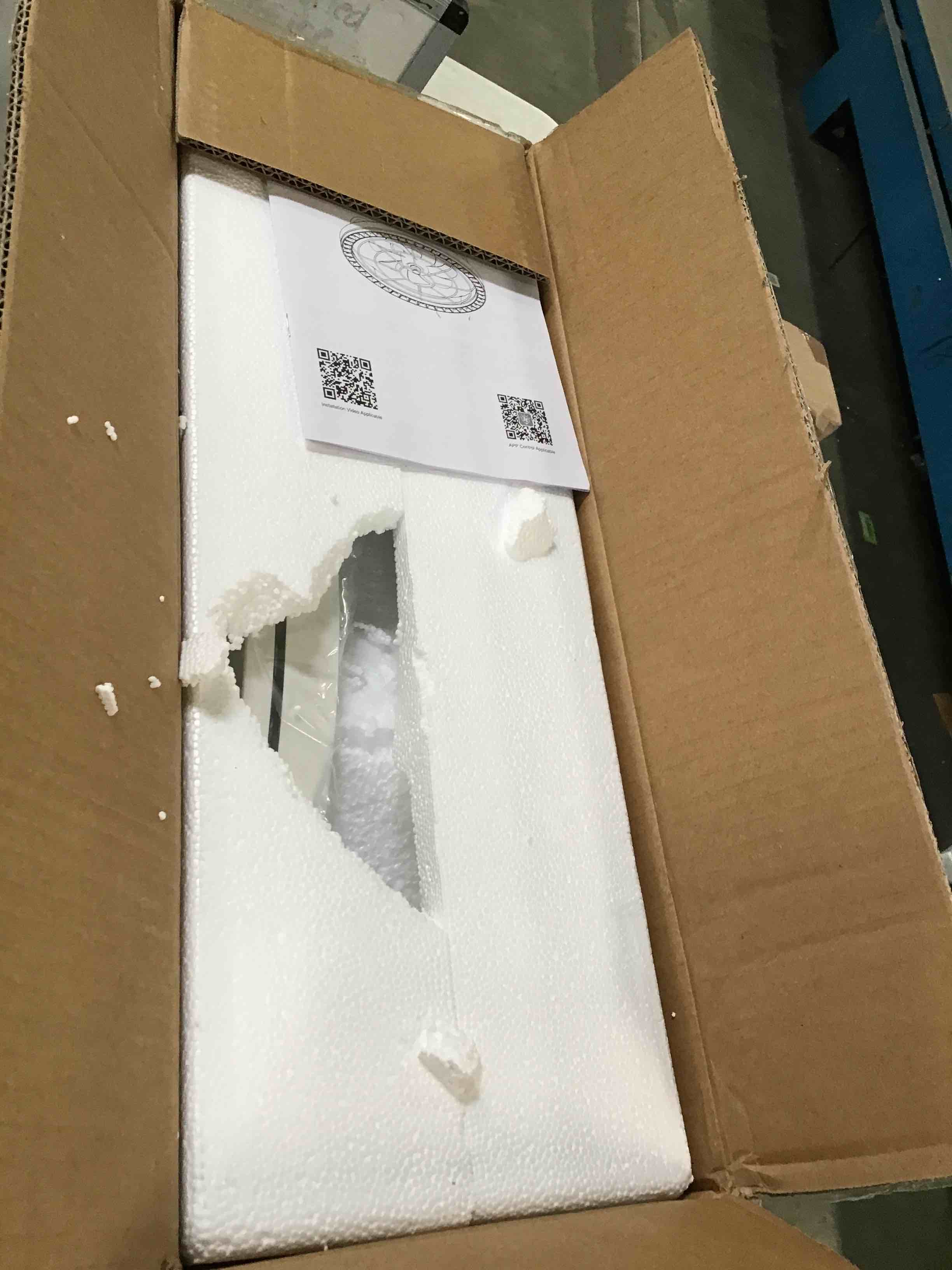 https://s3.amazonaws.com/lotting-images-prod/bidfta/BLU6010600_1708977164853.jpeg
