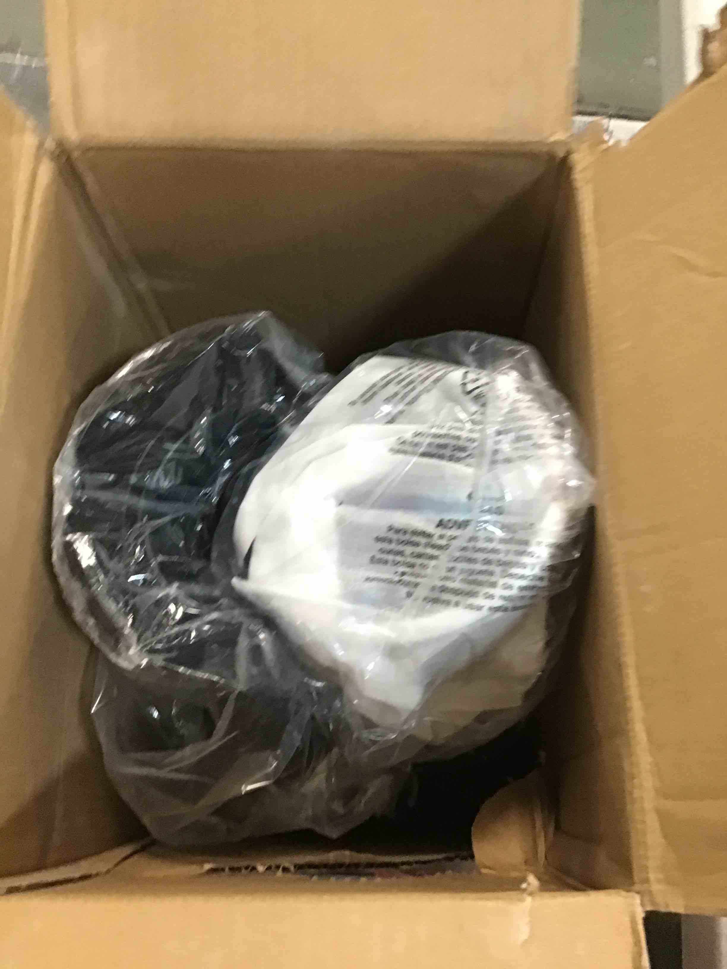 https://s3.amazonaws.com/lotting-images-prod/bidfta/BLU6010658_1709038392393.jpeg