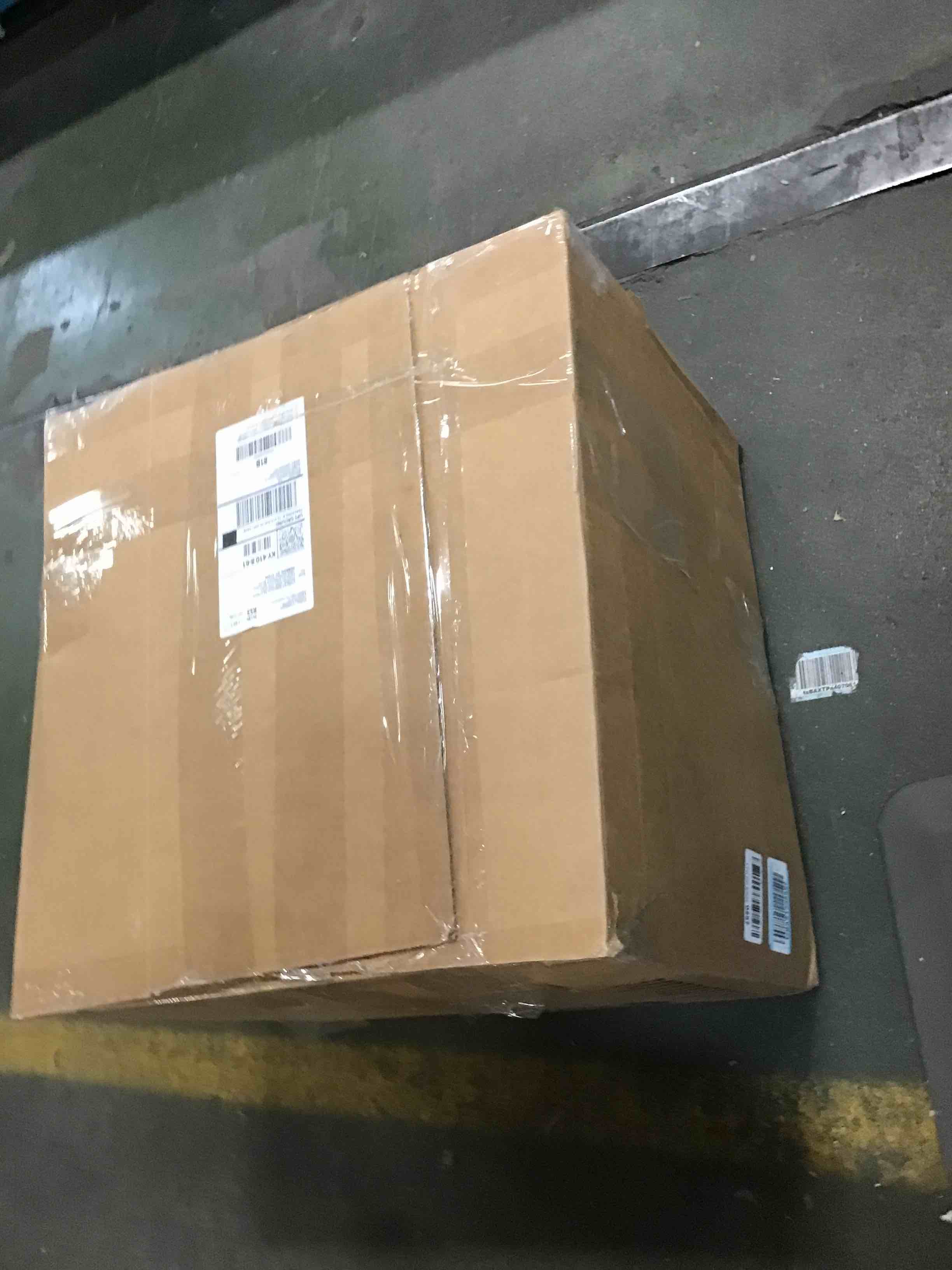 https://s3.amazonaws.com/lotting-images-prod/bidfta/BLU6010667_1709039441970.jpeg