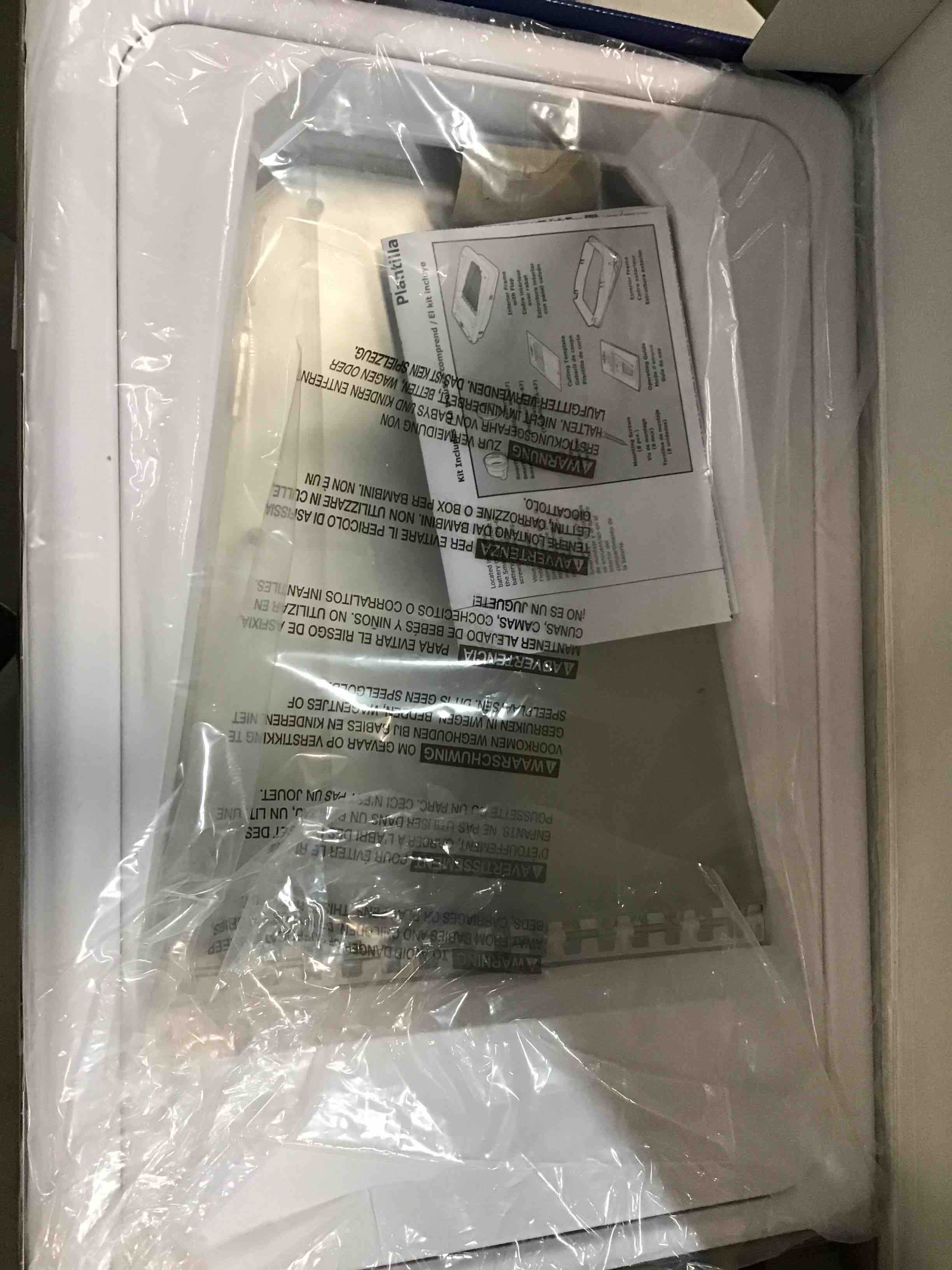 https://s3.amazonaws.com/lotting-images-prod/bidfta/BLU6010743_1709050480605.jpeg