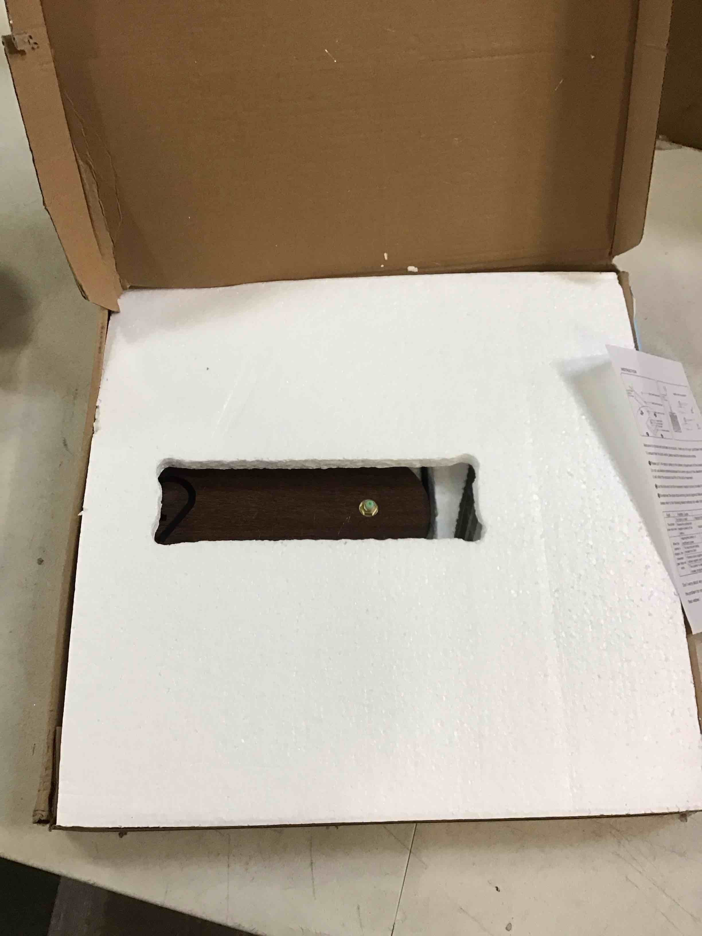https://s3.amazonaws.com/lotting-images-prod/bidfta/BLU6011110_1708014193328.jpeg