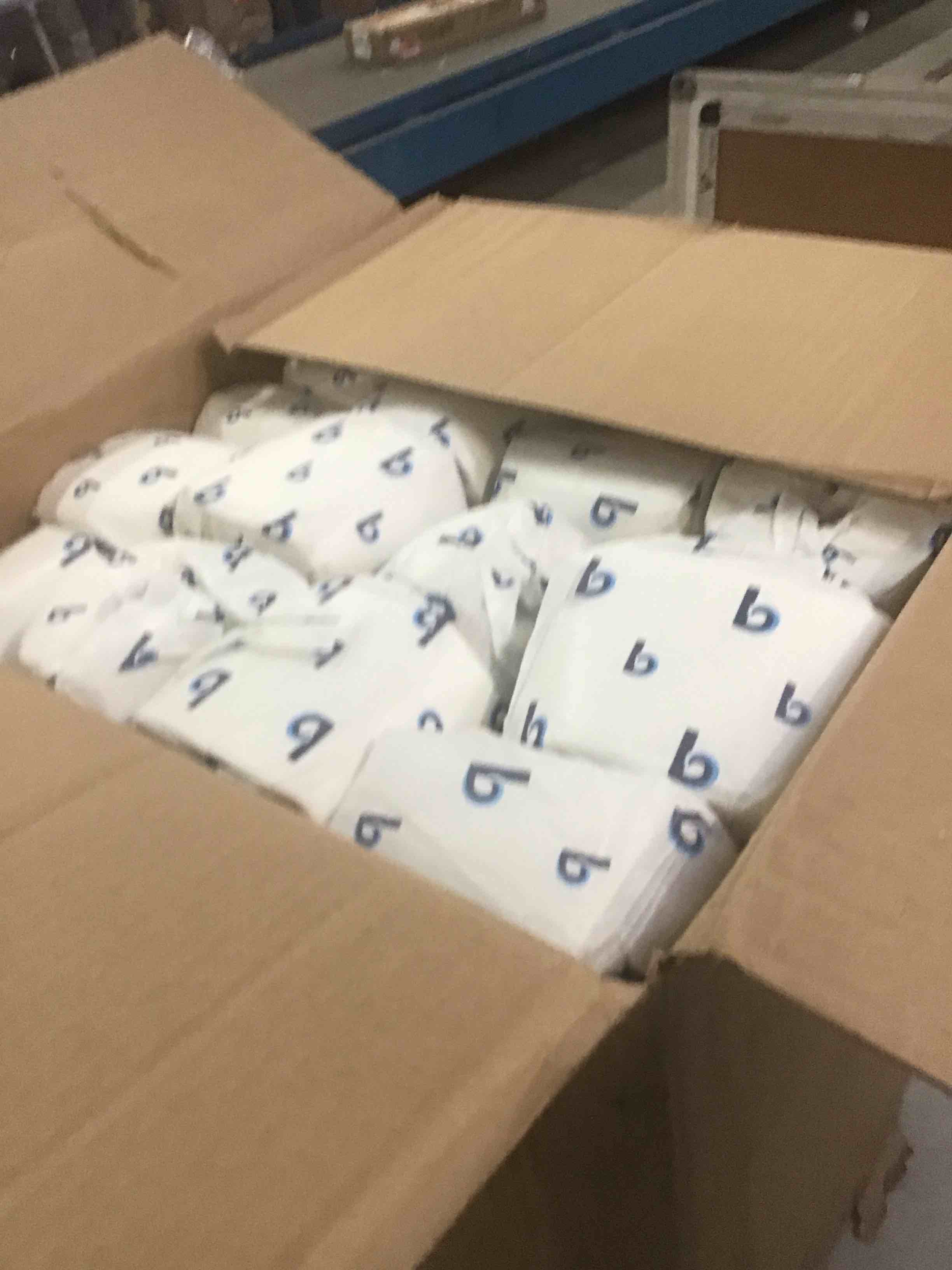 https://s3.amazonaws.com/lotting-images-prod/bidfta/BLU6011127_1708015883410.jpeg