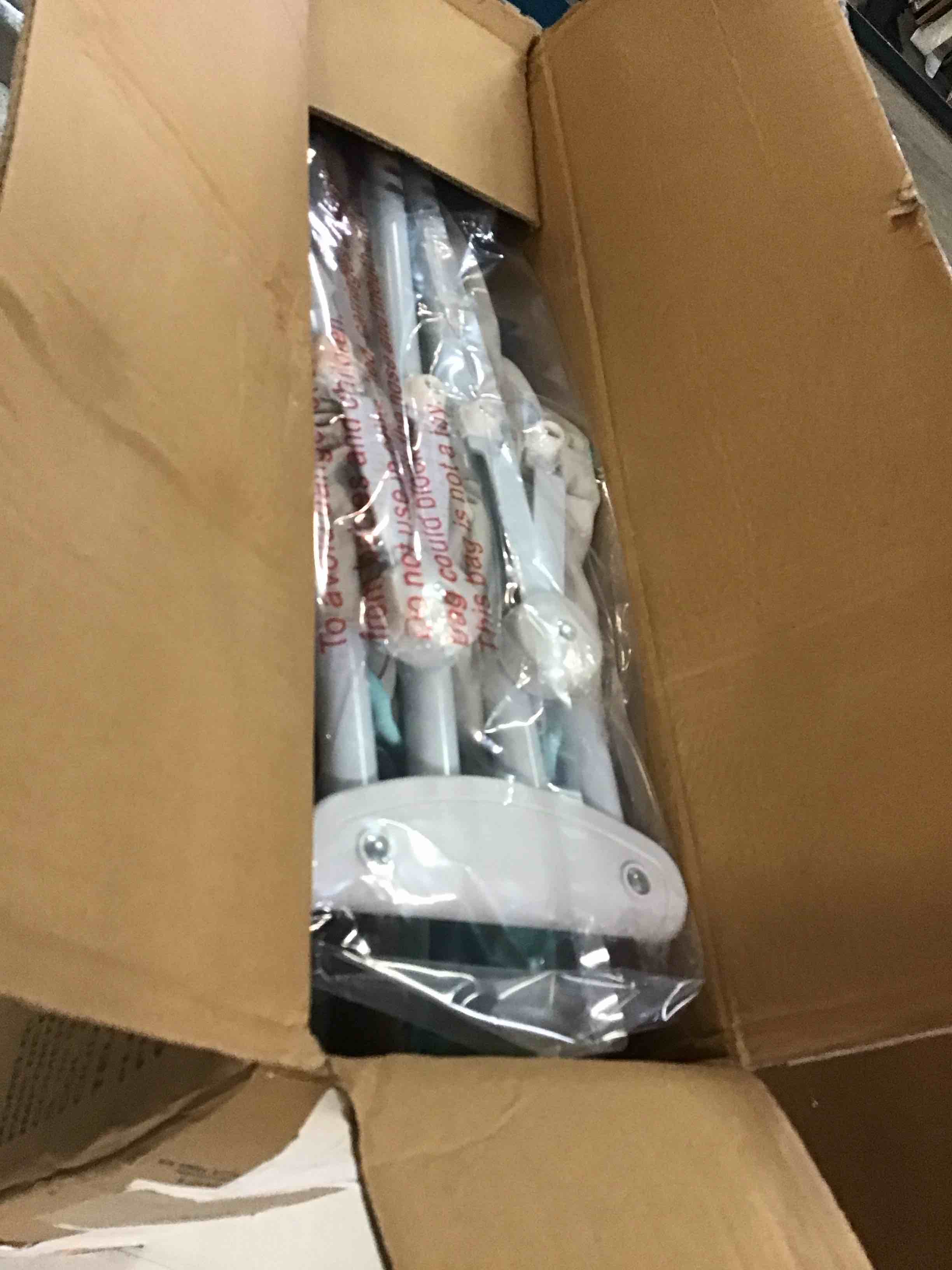 https://s3.amazonaws.com/lotting-images-prod/bidfta/BLU6011133_1708016751528.jpeg