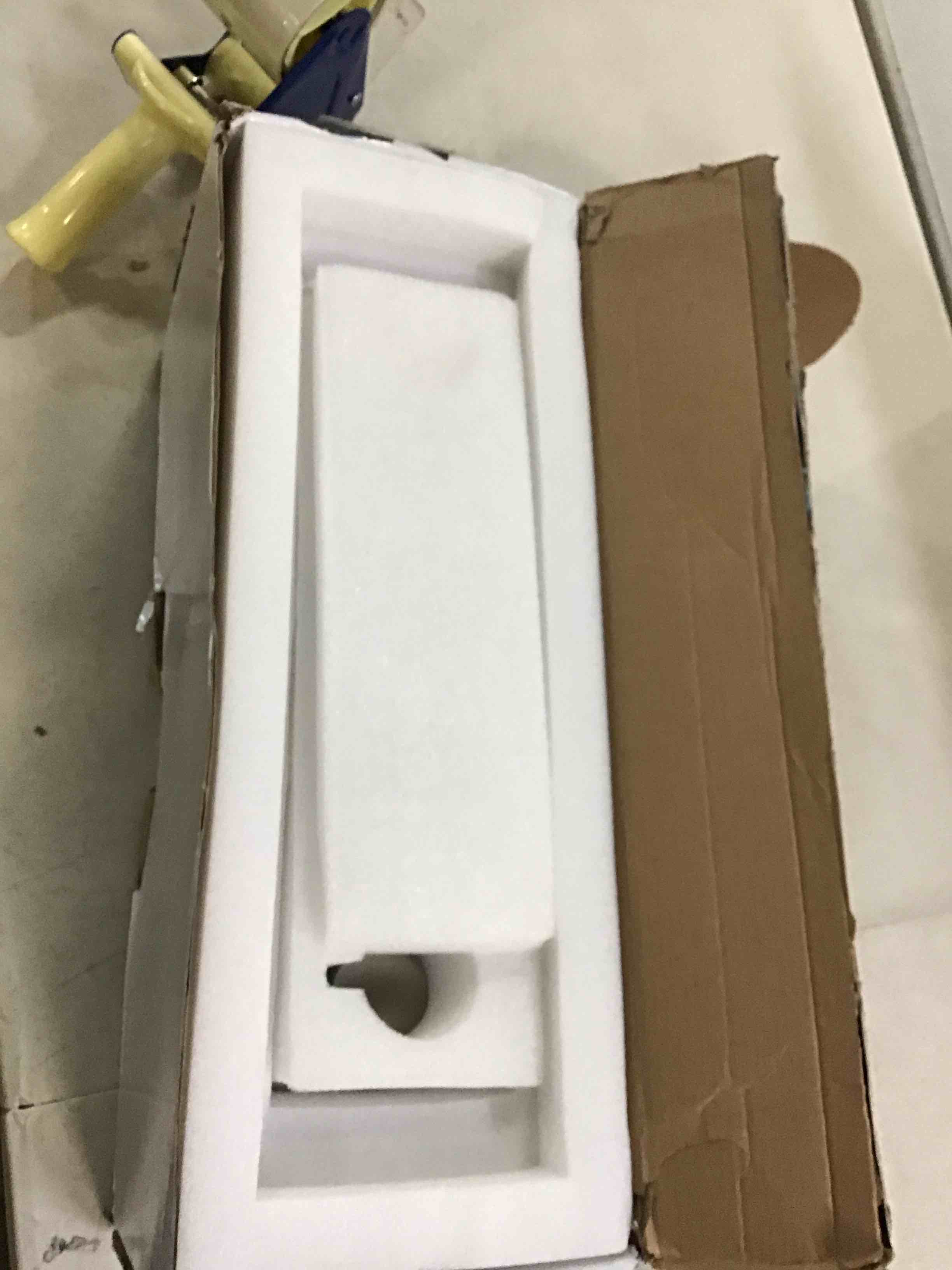 https://s3.amazonaws.com/lotting-images-prod/bidfta/BLU6011138_1708017293676.jpeg