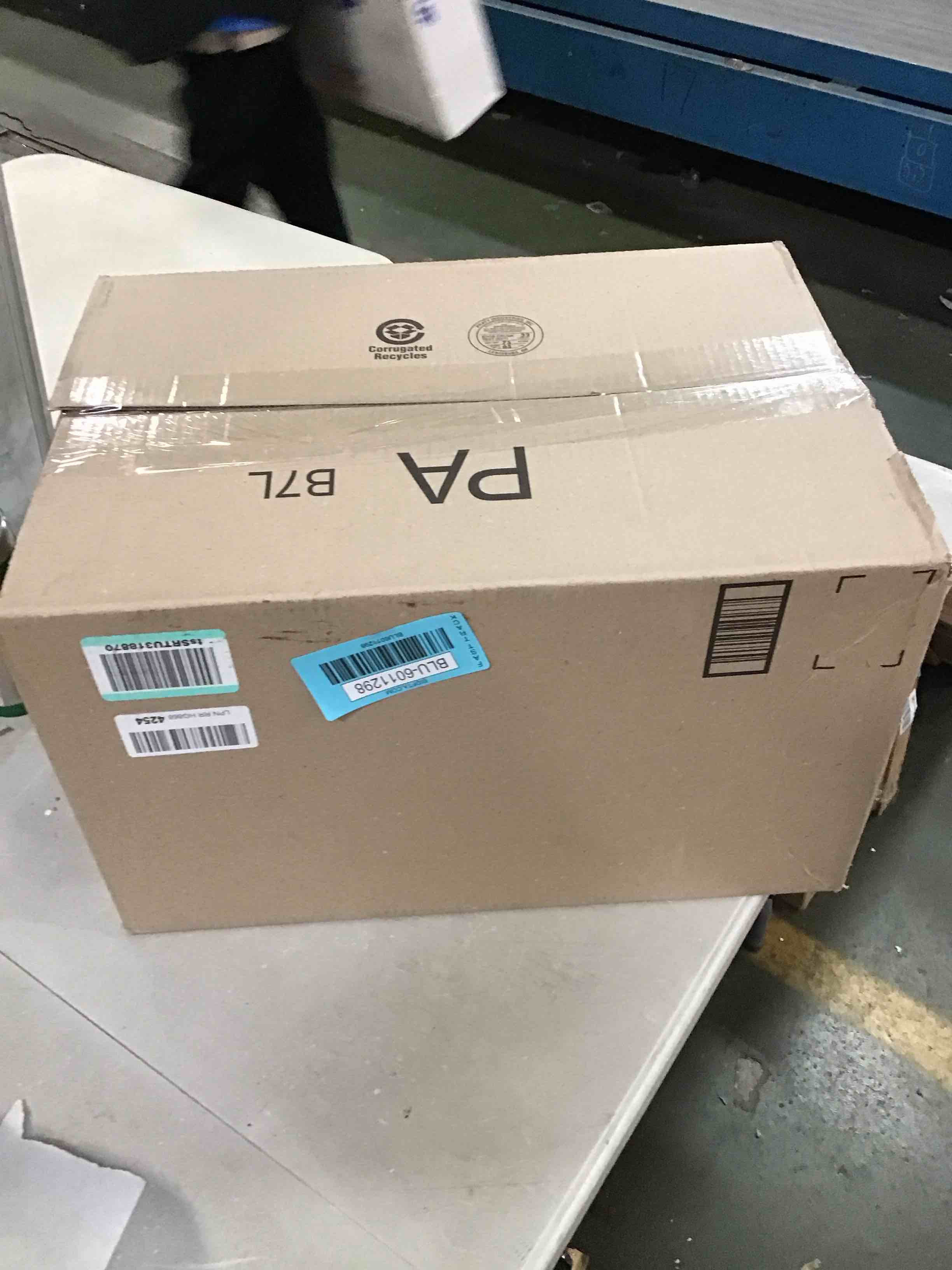 https://s3.amazonaws.com/lotting-images-prod/bidfta/BLU6011298_1708093148903.jpeg