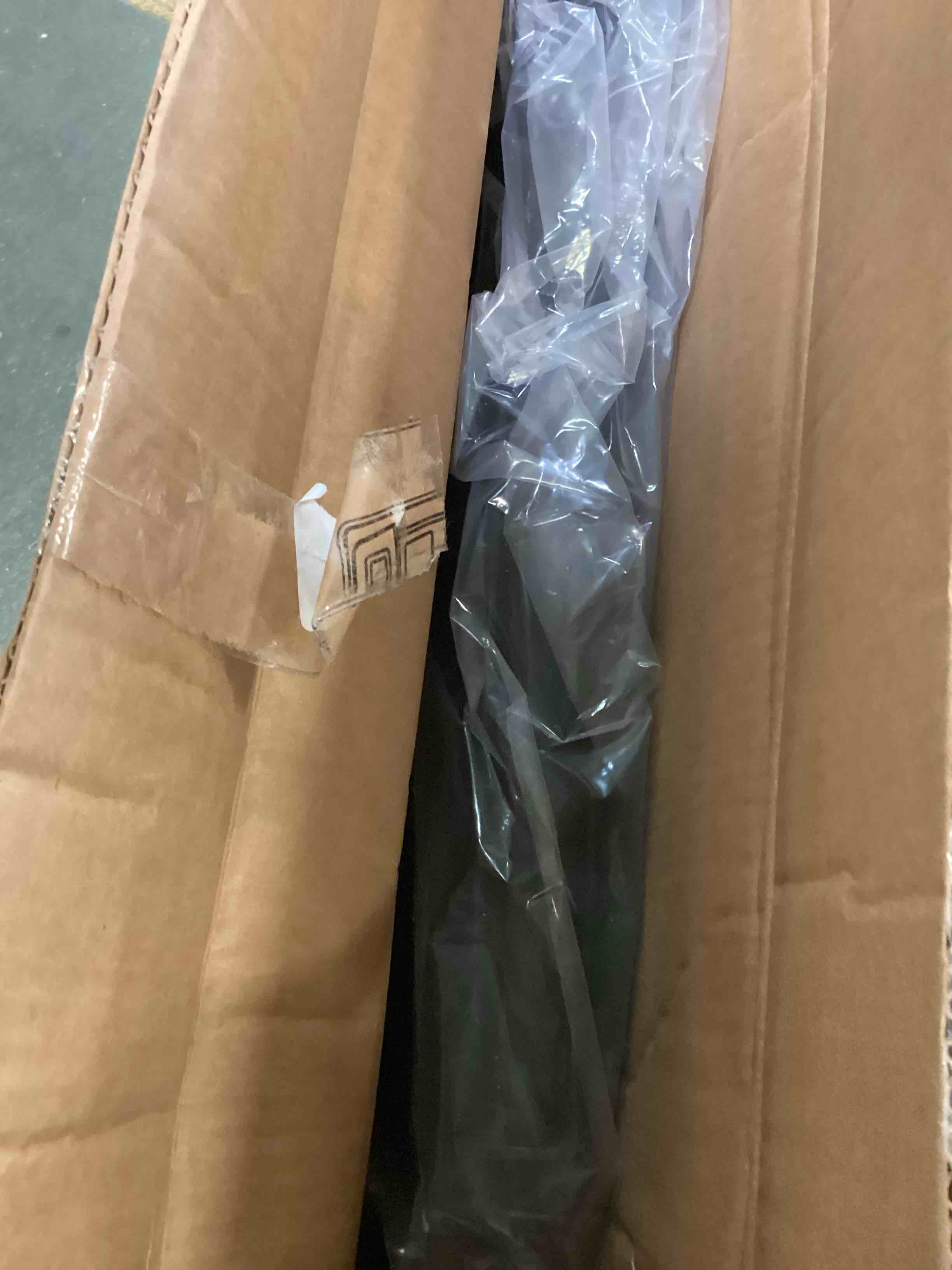https://s3.amazonaws.com/lotting-images-prod/bidfta/BLU6011824_1708456665026.jpeg