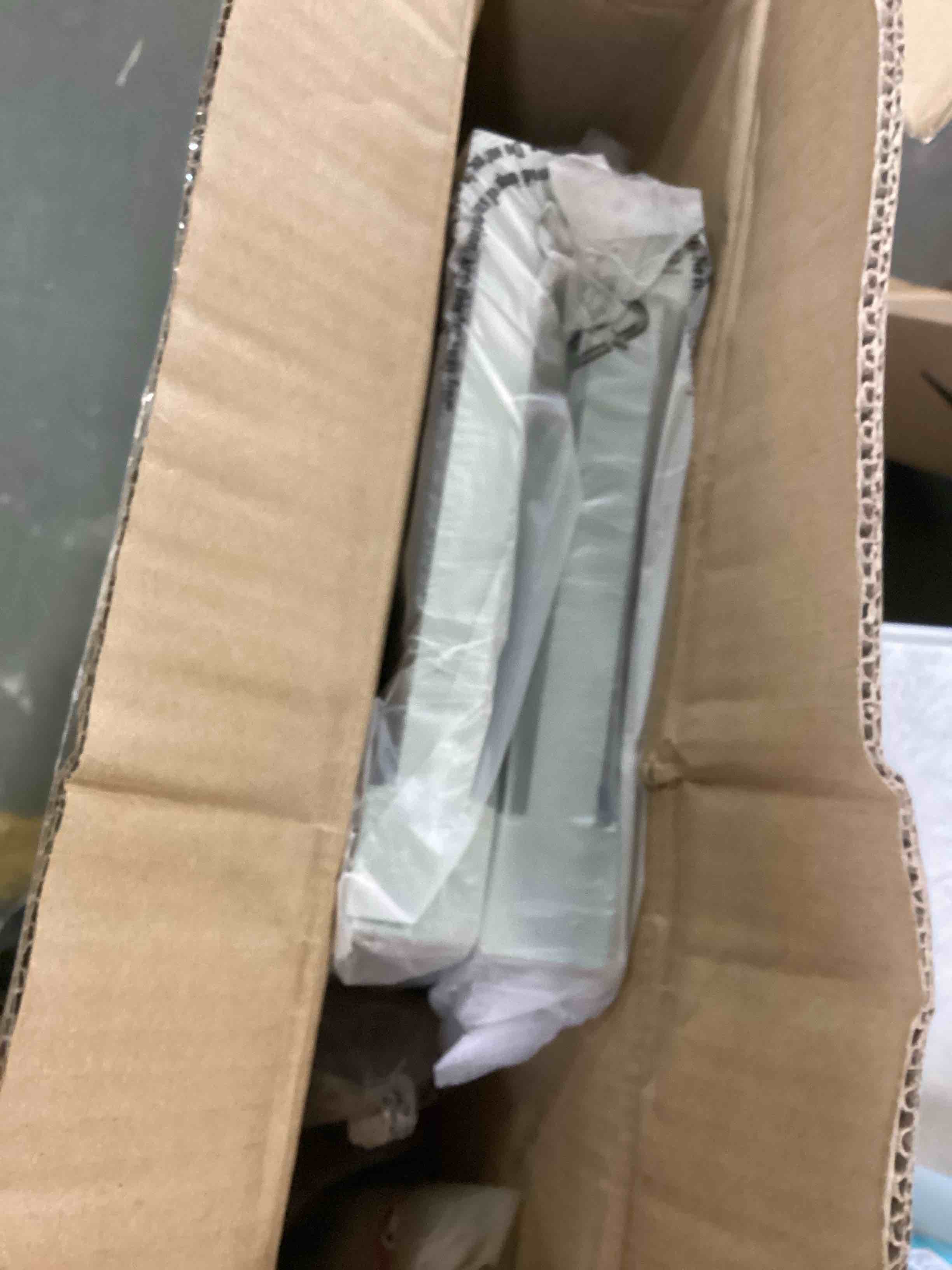 https://s3.amazonaws.com/lotting-images-prod/bidfta/BLU6011835_1708457736587.jpeg