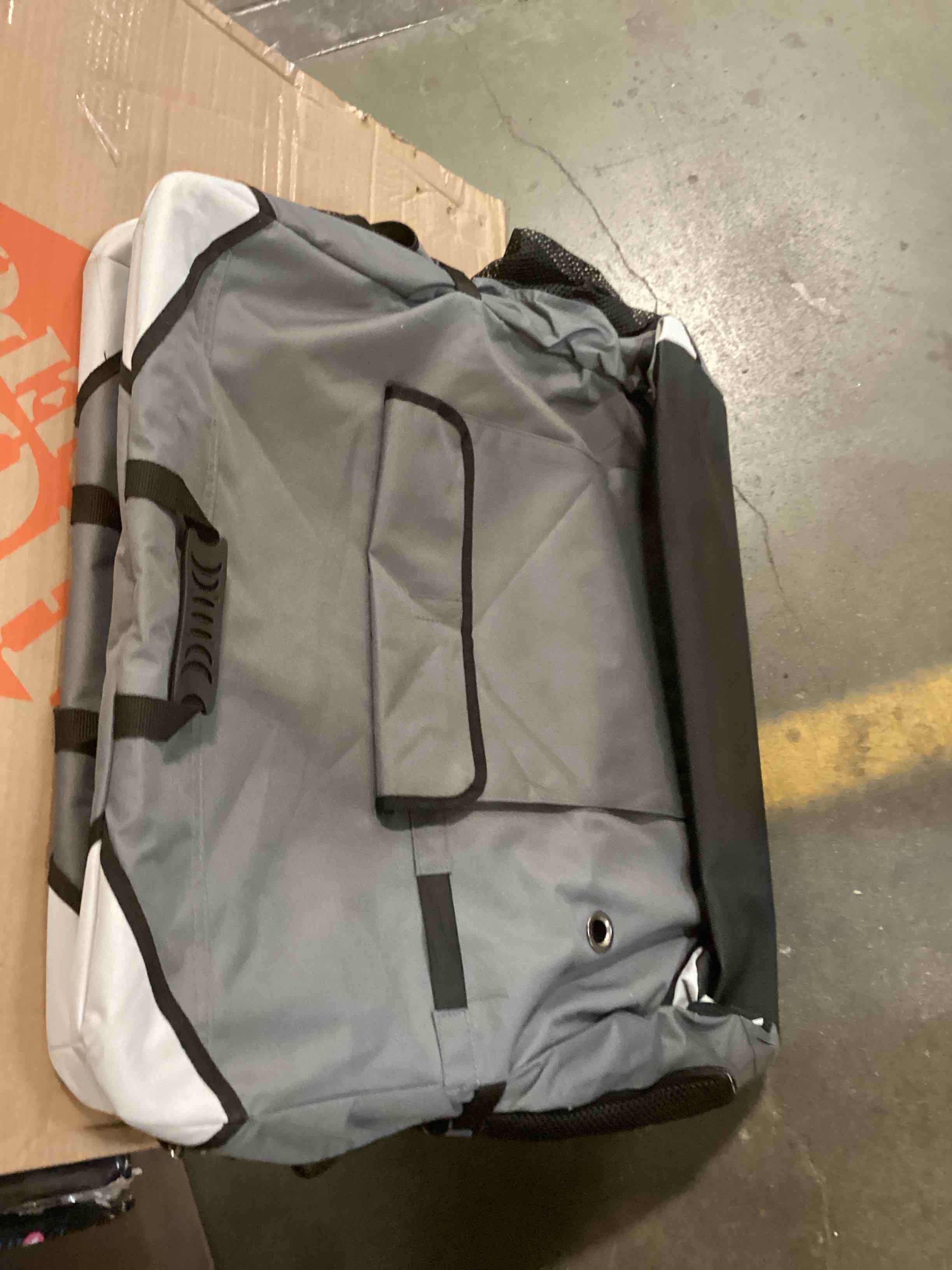 https://s3.amazonaws.com/lotting-images-prod/bidfta/BLU6011880_1708517694850.jpeg