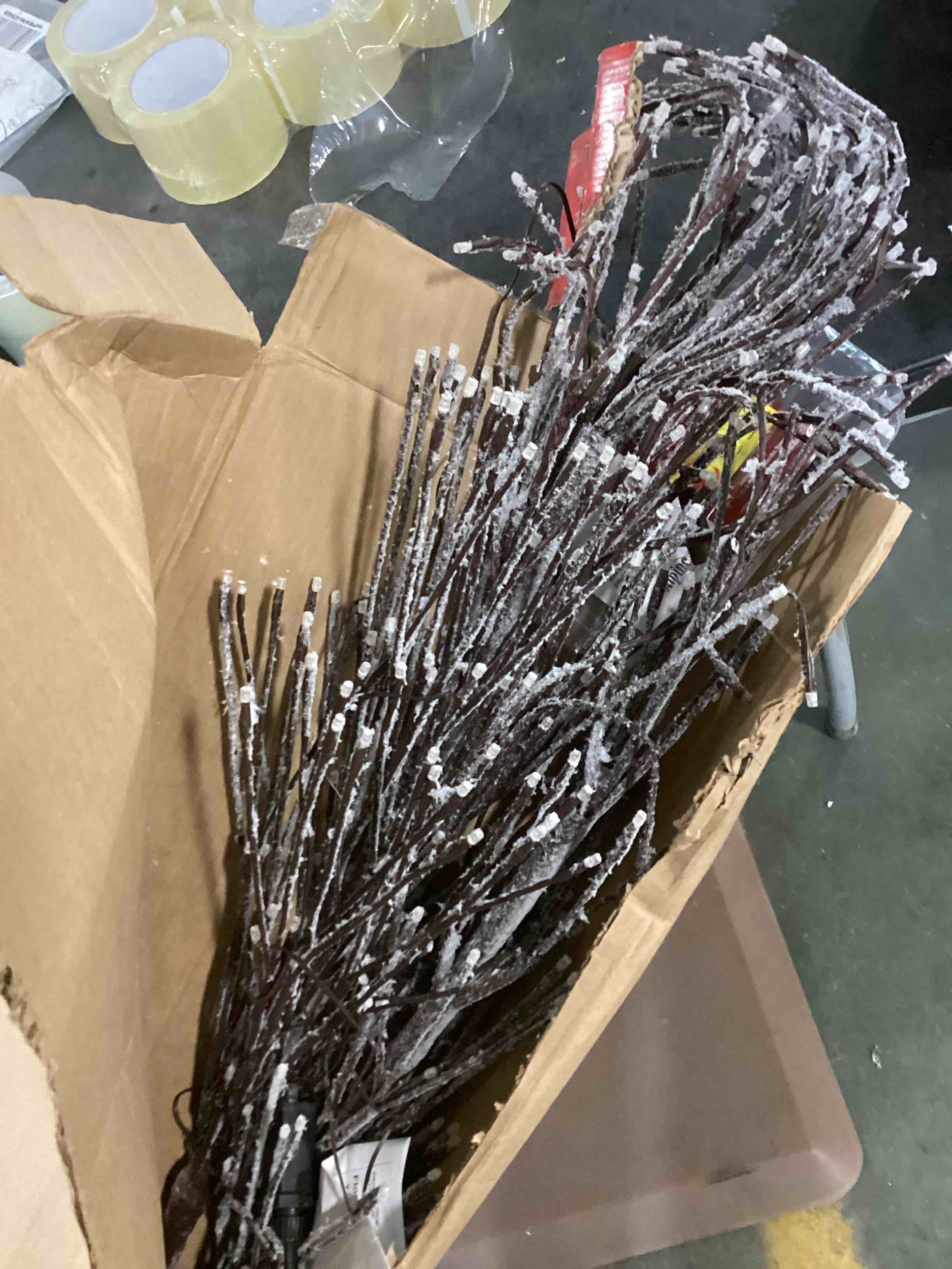 https://s3.amazonaws.com/lotting-images-prod/bidfta/BLU6011889_1708519308031.jpeg
