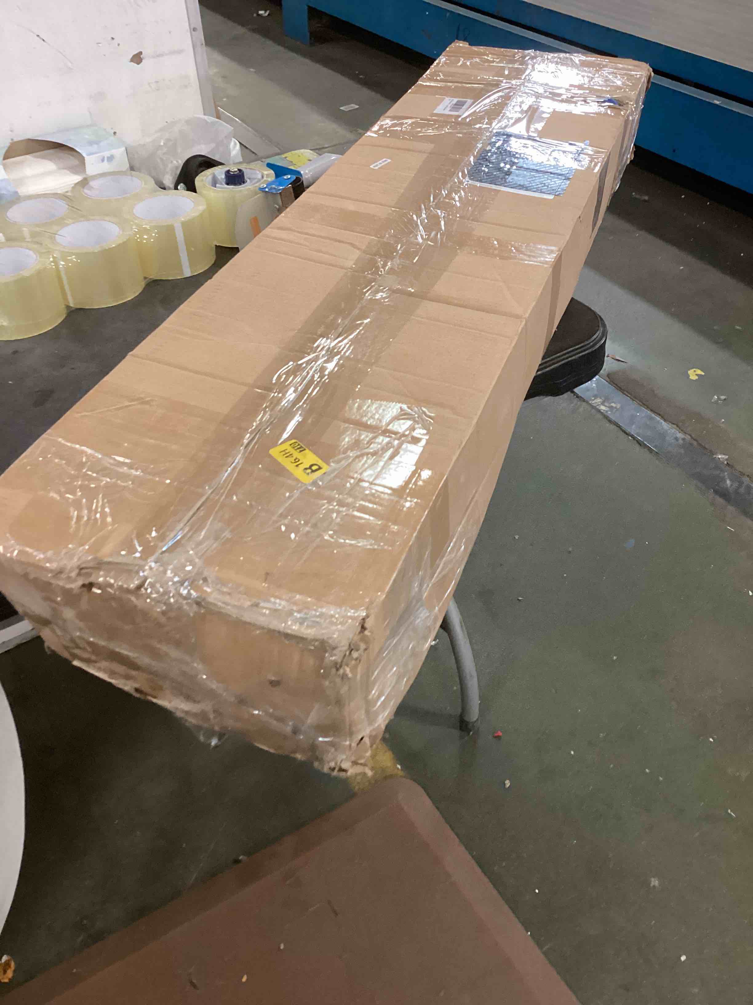 https://s3.amazonaws.com/lotting-images-prod/bidfta/BLU6011914_1708522740579.jpeg