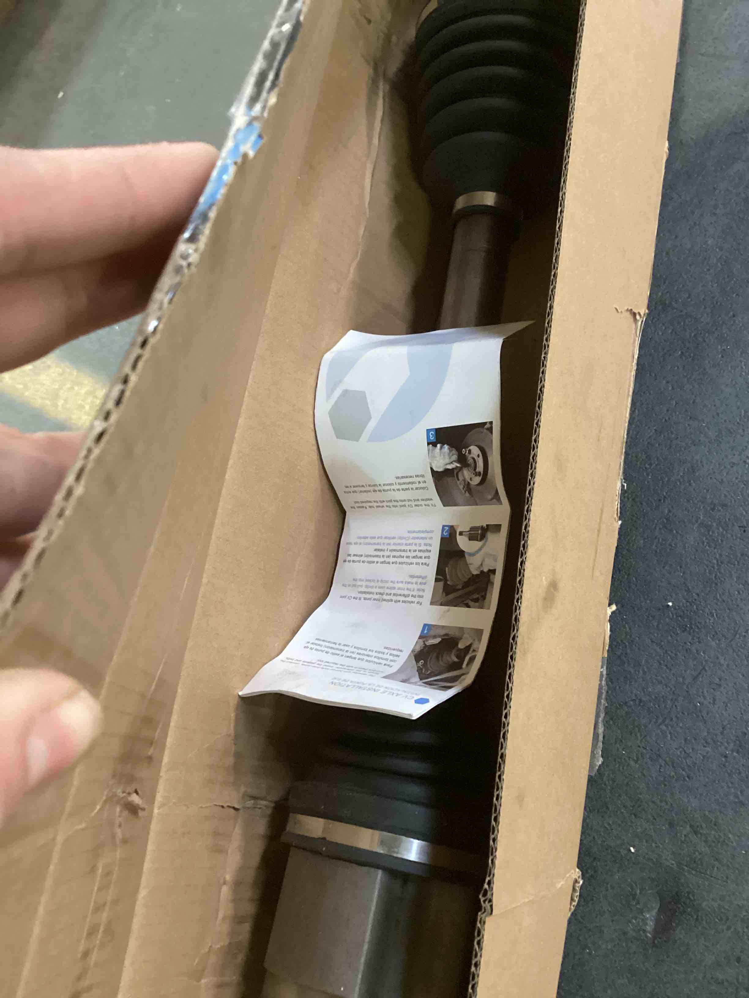 https://s3.amazonaws.com/lotting-images-prod/bidfta/BLU6011928_1708524232743.jpeg