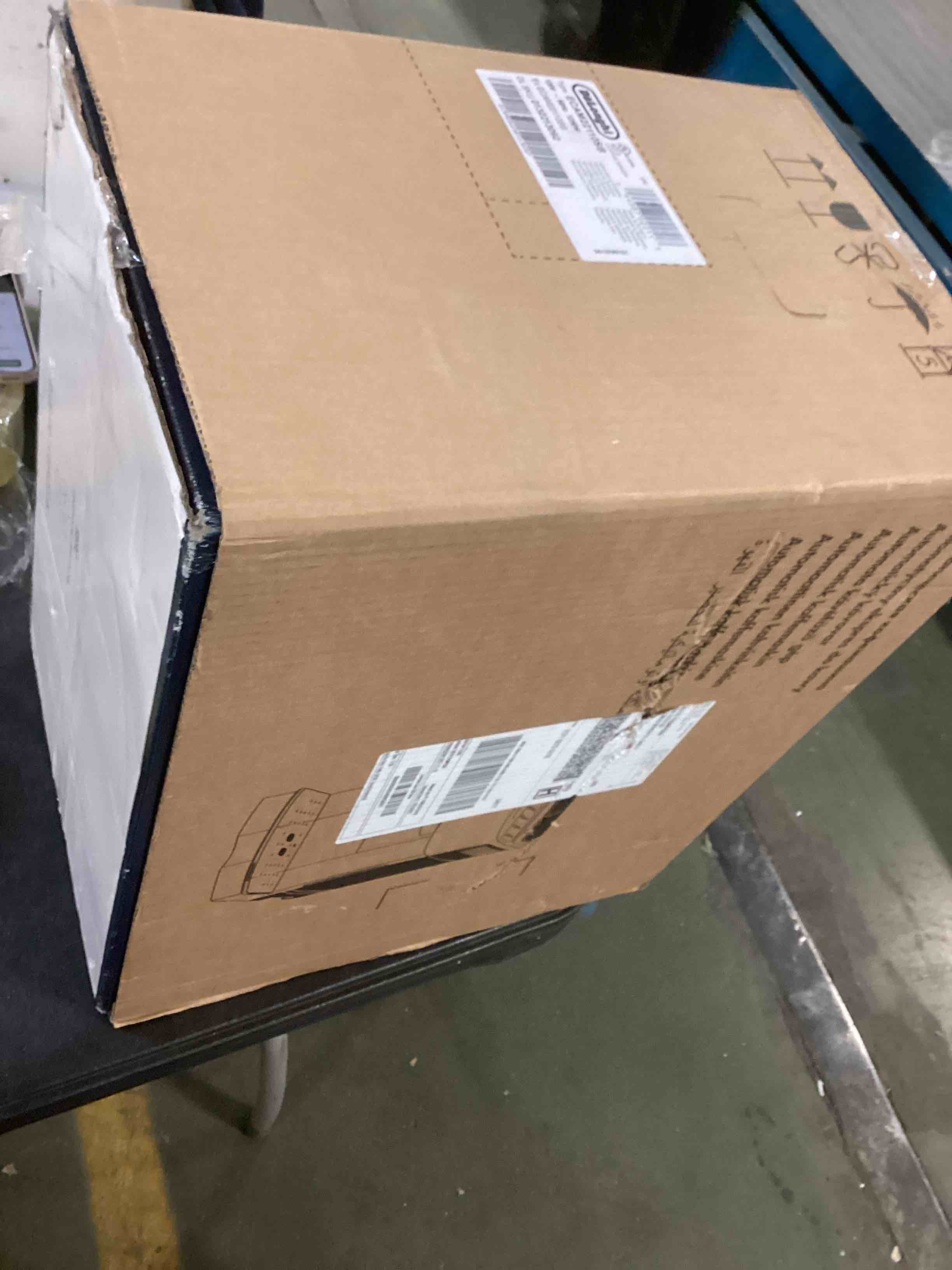 https://s3.amazonaws.com/lotting-images-prod/bidfta/BLU6012105_1708548752341.jpeg