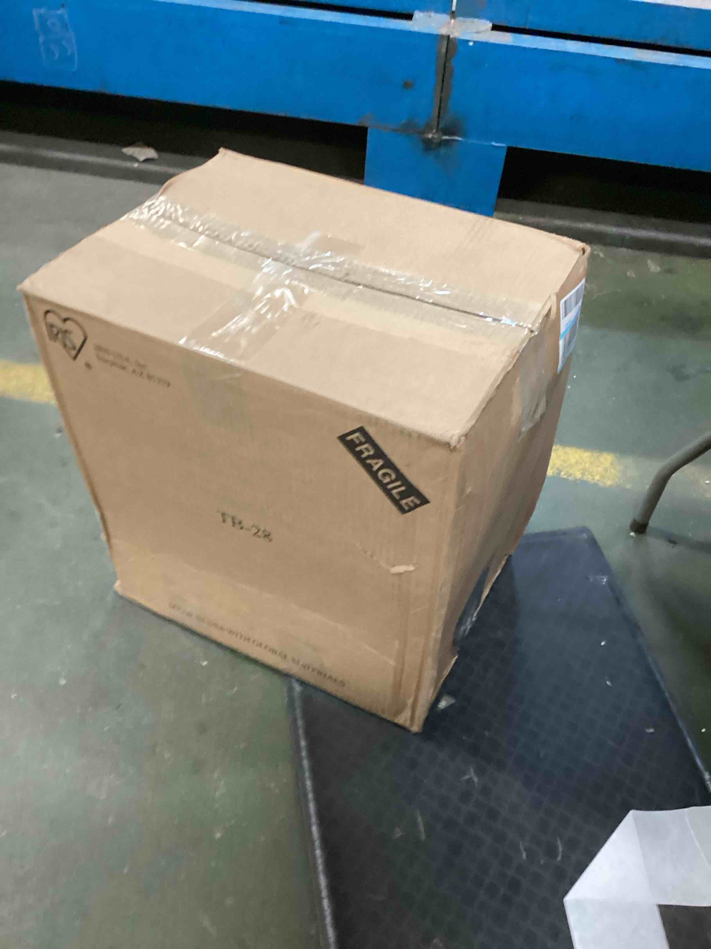 https://s3.amazonaws.com/lotting-images-prod/bidfta/BLU6012774_1708692914138.jpeg