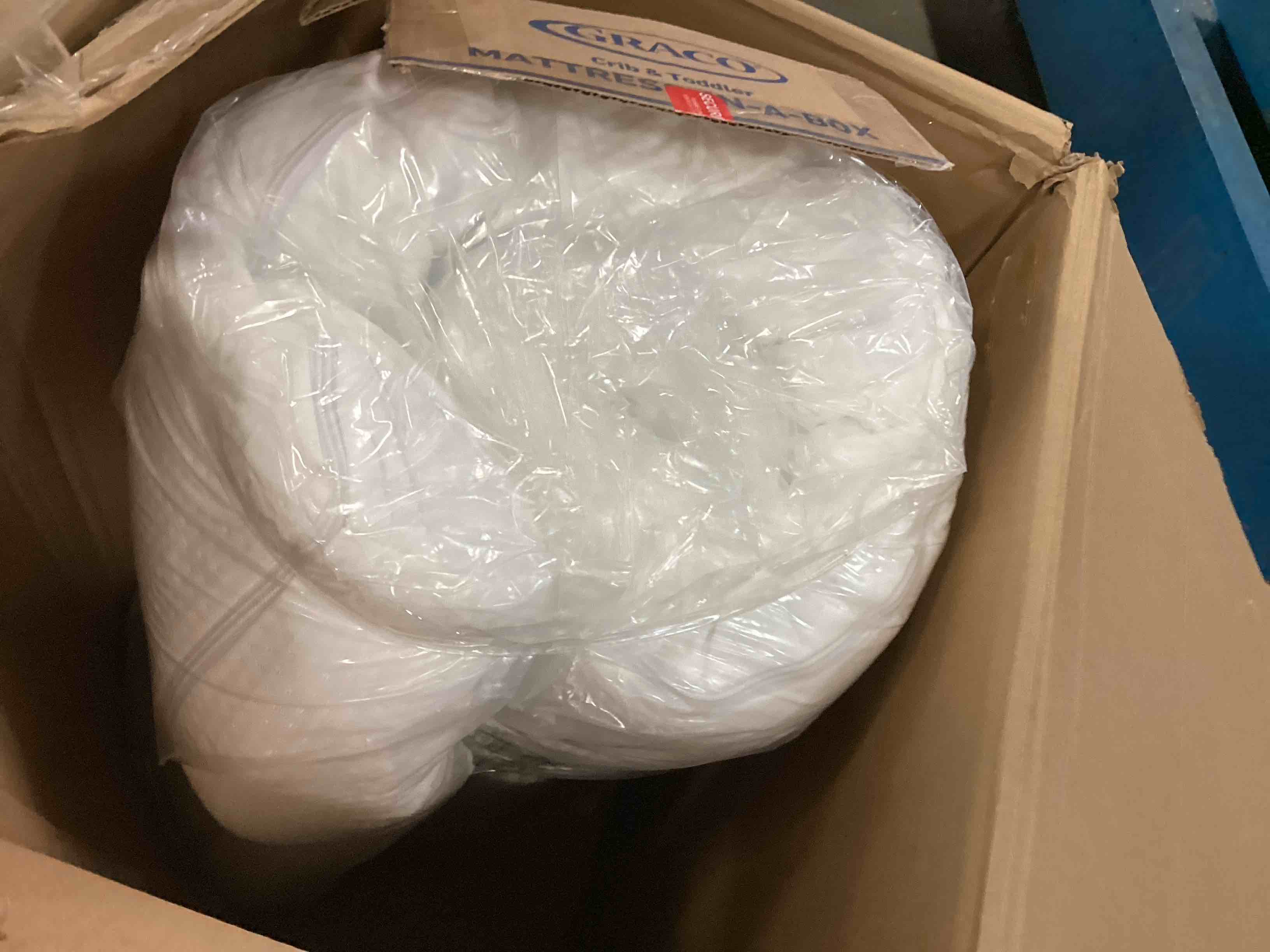 https://s3.amazonaws.com/lotting-images-prod/bidfta/BLU6012943_1708706737291.jpeg