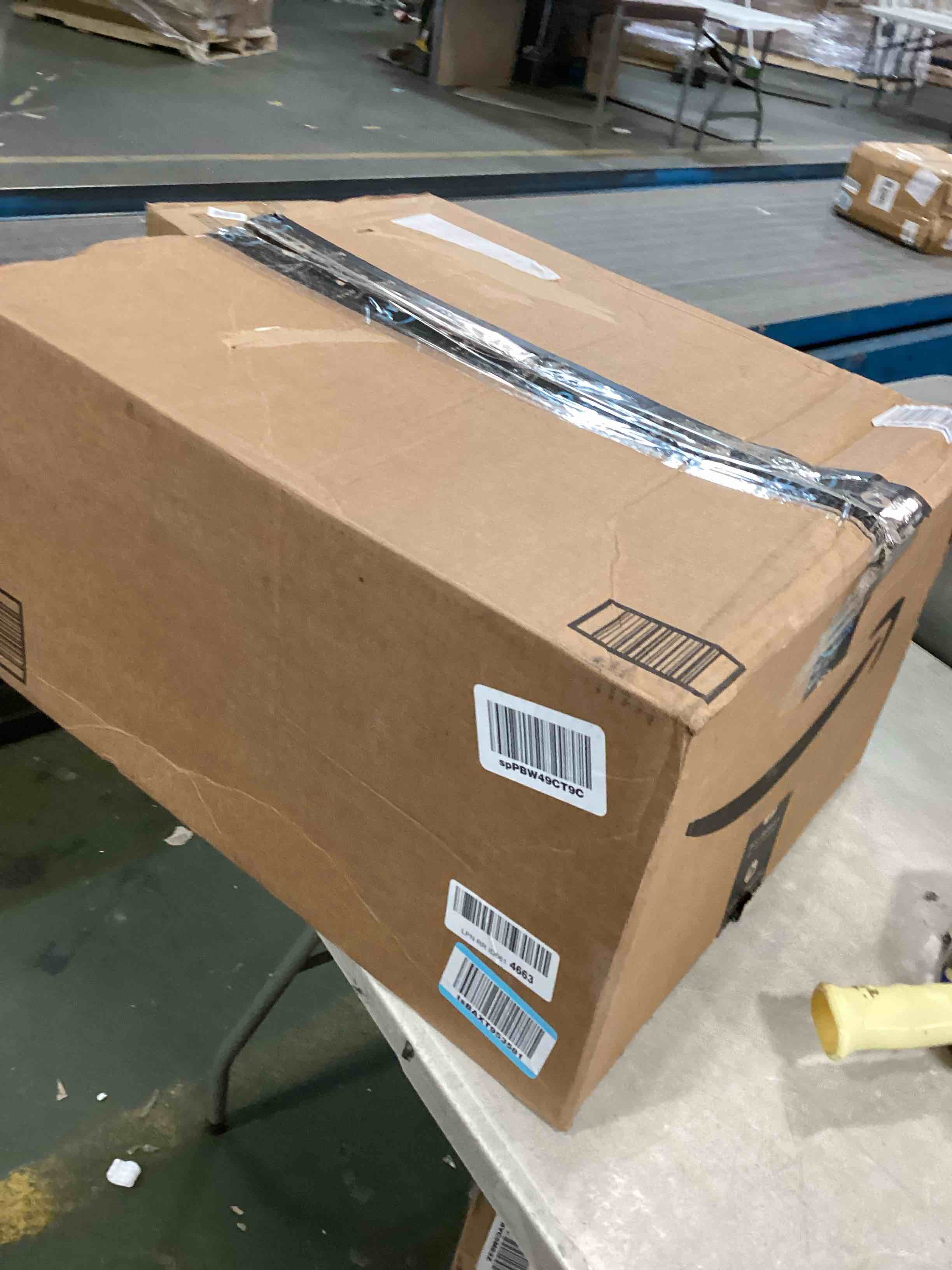 https://s3.amazonaws.com/lotting-images-prod/bidfta/BLU6013366_1708892249931.jpeg