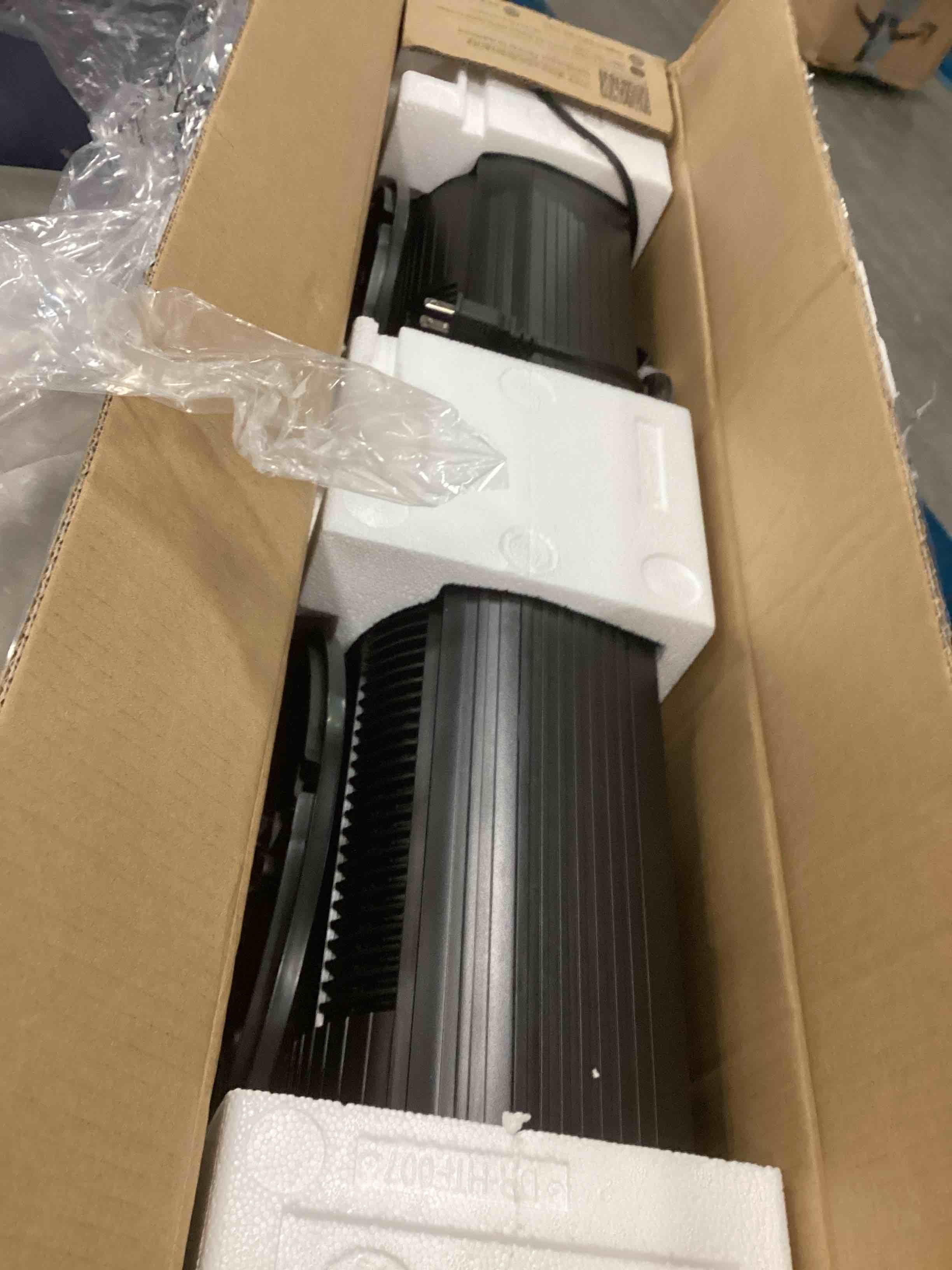 https://s3.amazonaws.com/lotting-images-prod/bidfta/BLU6013440_1708953029407.jpeg