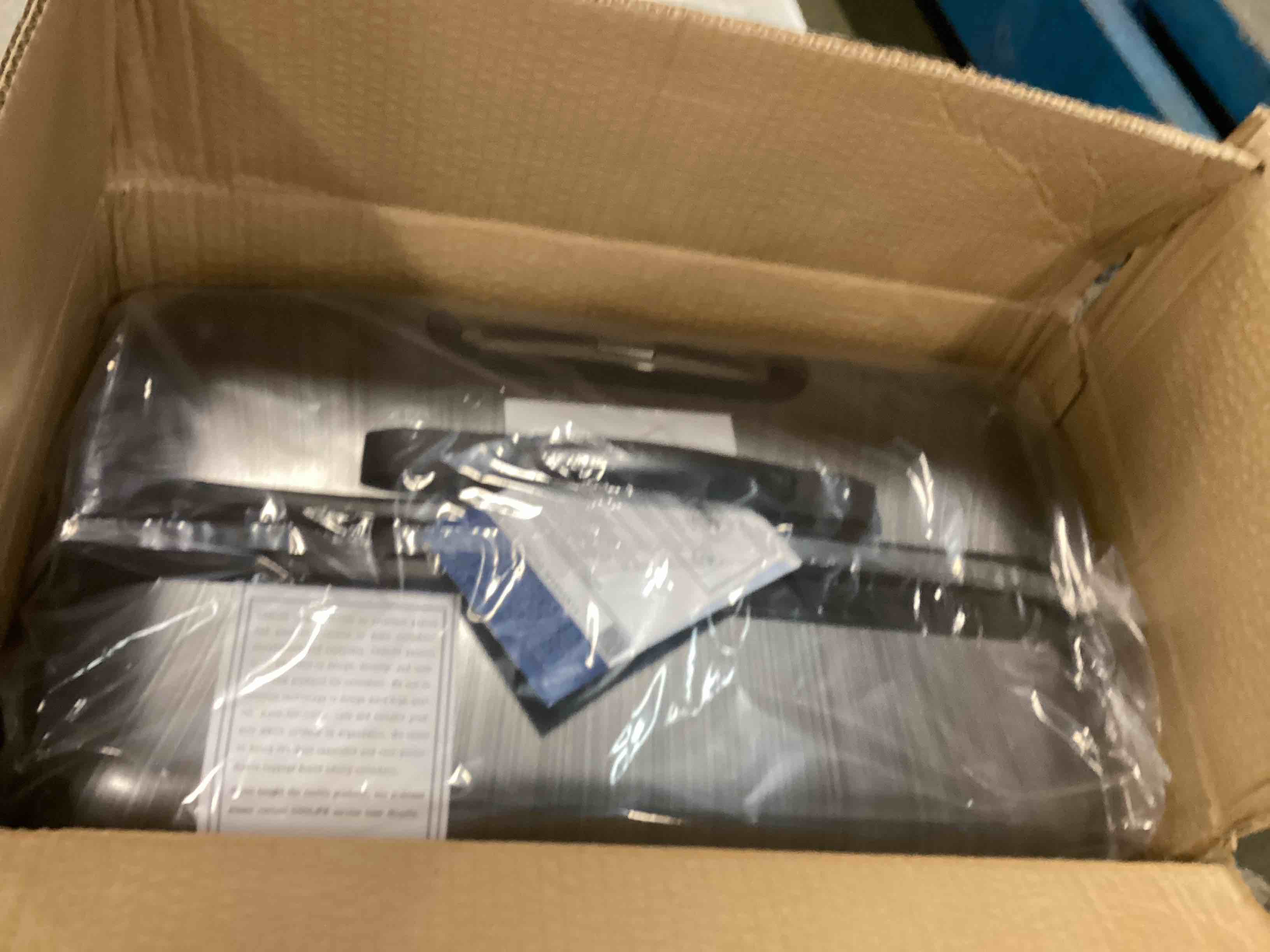 https://s3.amazonaws.com/lotting-images-prod/bidfta/BLU6013448_1708953751879.jpeg