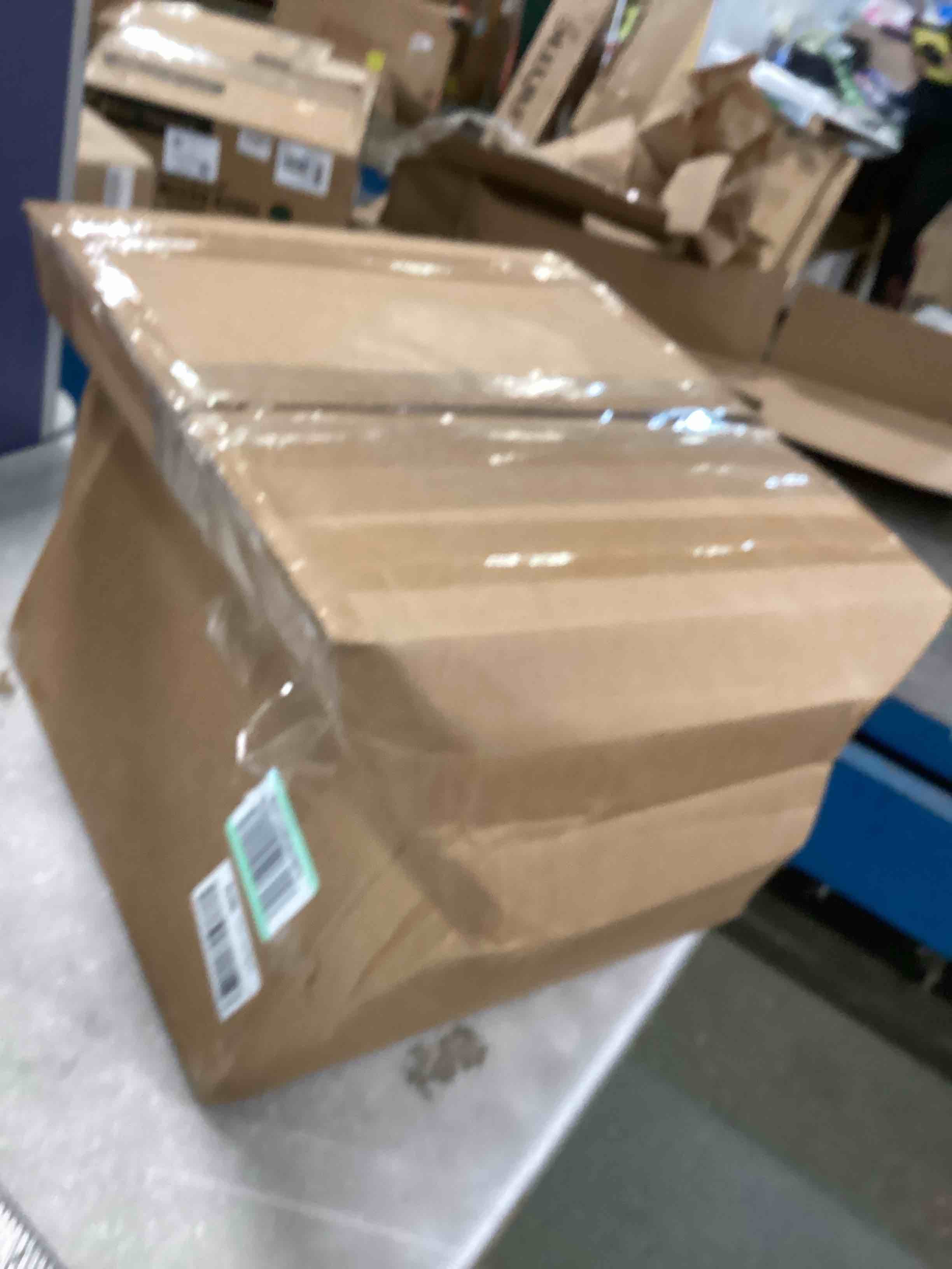 https://s3.amazonaws.com/lotting-images-prod/bidfta/BLU6013472_1708956358182.jpeg