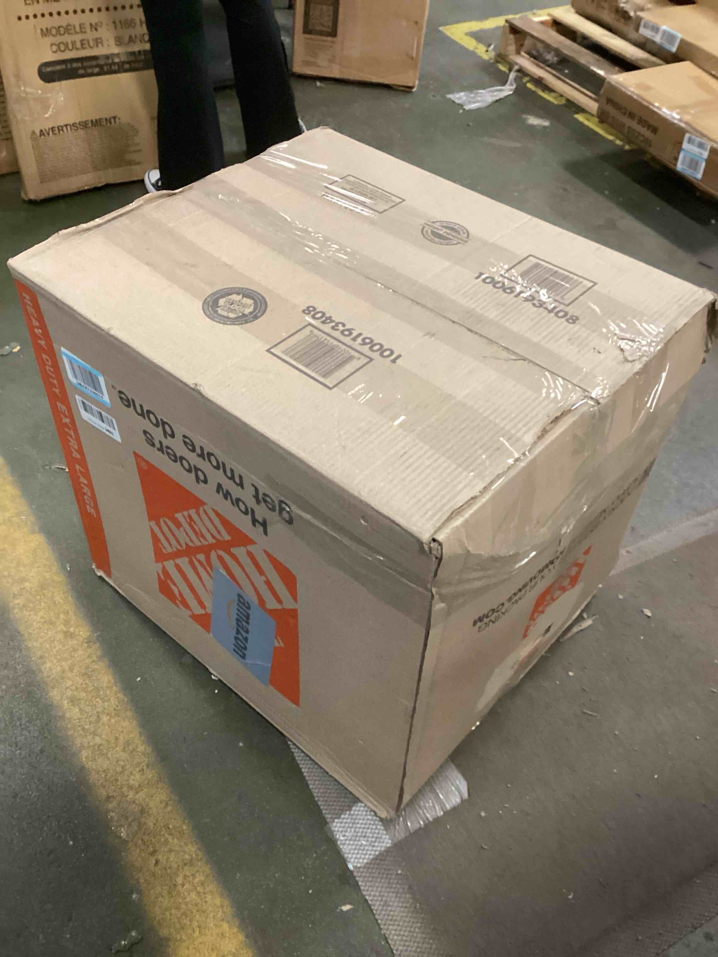 https://s3.amazonaws.com/lotting-images-prod/bidfta/BLU6013590_1708969035853.jpeg