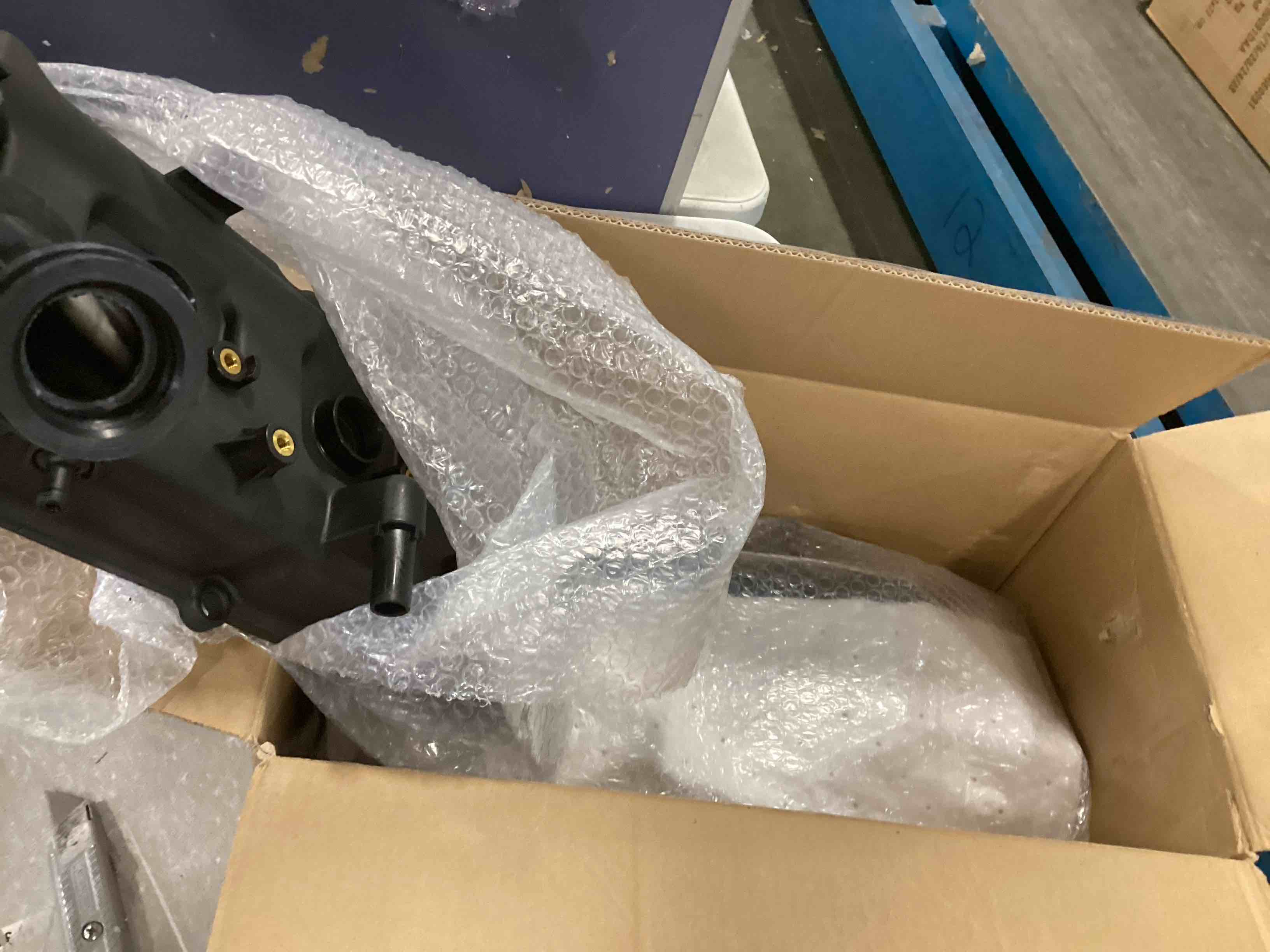 https://s3.amazonaws.com/lotting-images-prod/bidfta/BLU6013623_1708974269043.jpeg