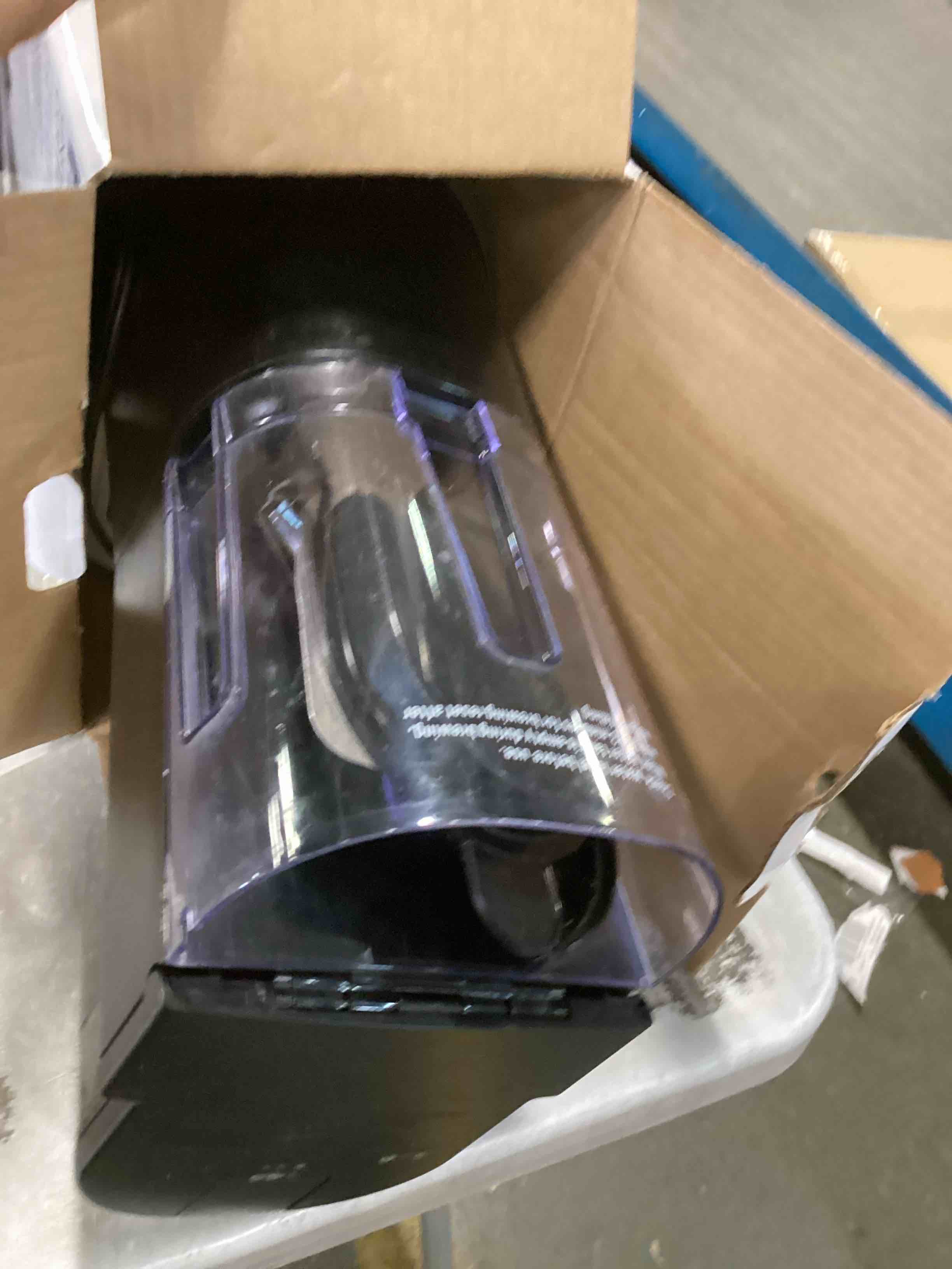 https://s3.amazonaws.com/lotting-images-prod/bidfta/BLU6013704_1708982323219.jpeg