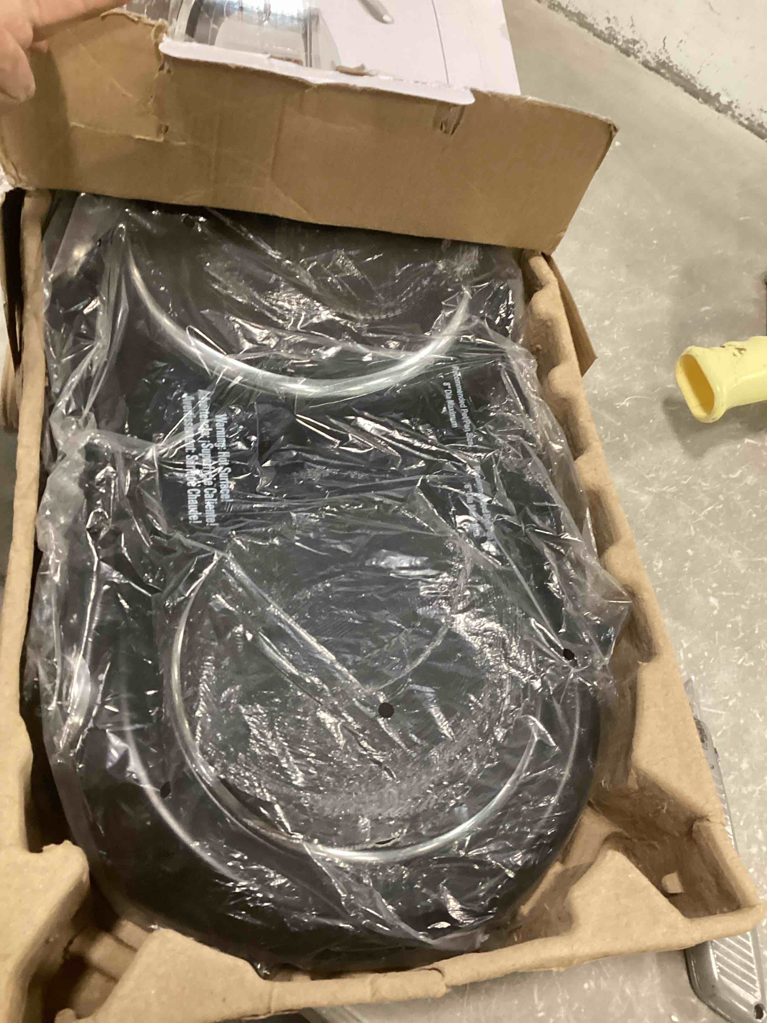 https://s3.amazonaws.com/lotting-images-prod/bidfta/BLU6013742_1709038635060.jpeg