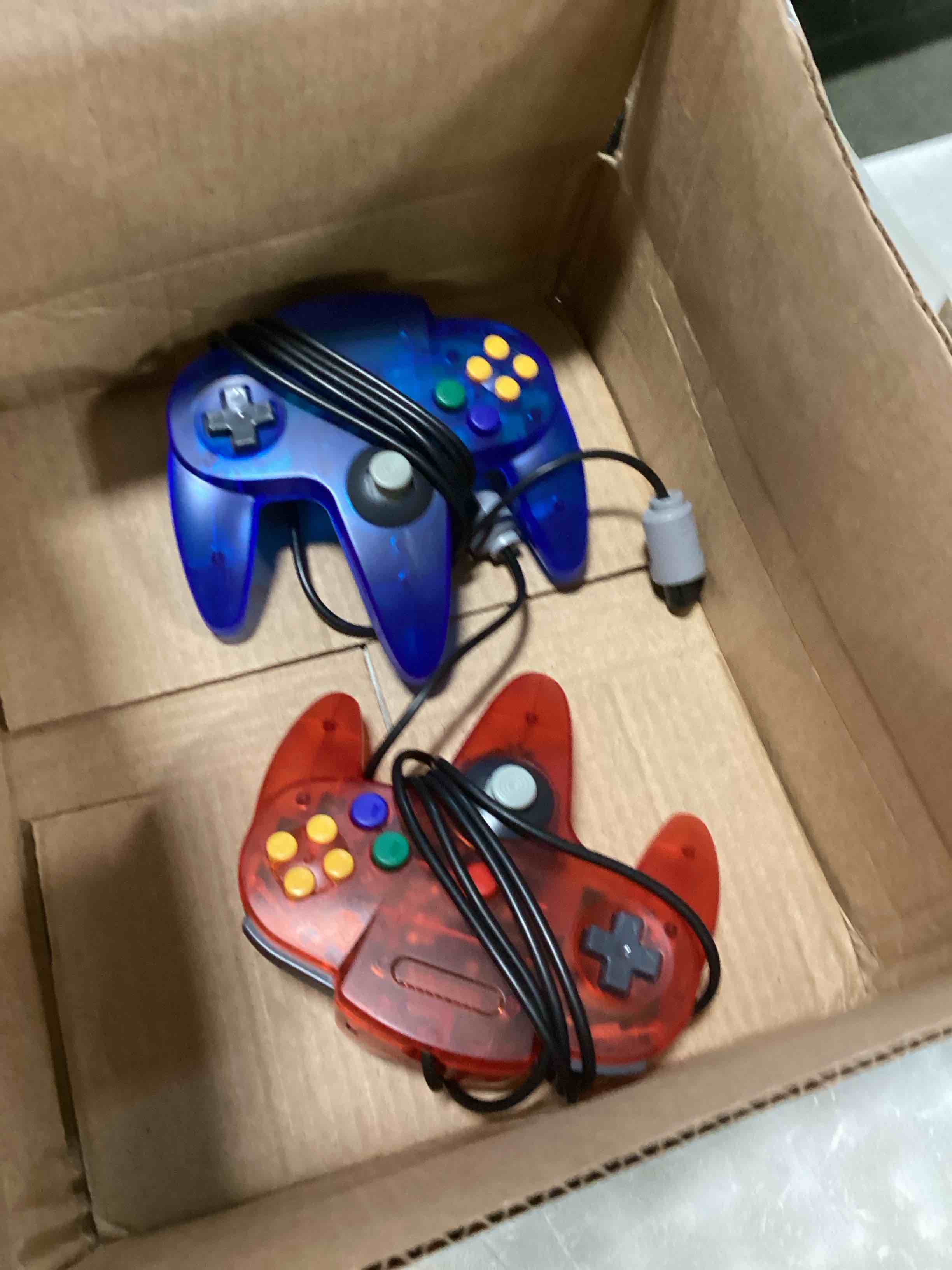 https://s3.amazonaws.com/lotting-images-prod/bidfta/BLU6013816_1709044885598.jpeg