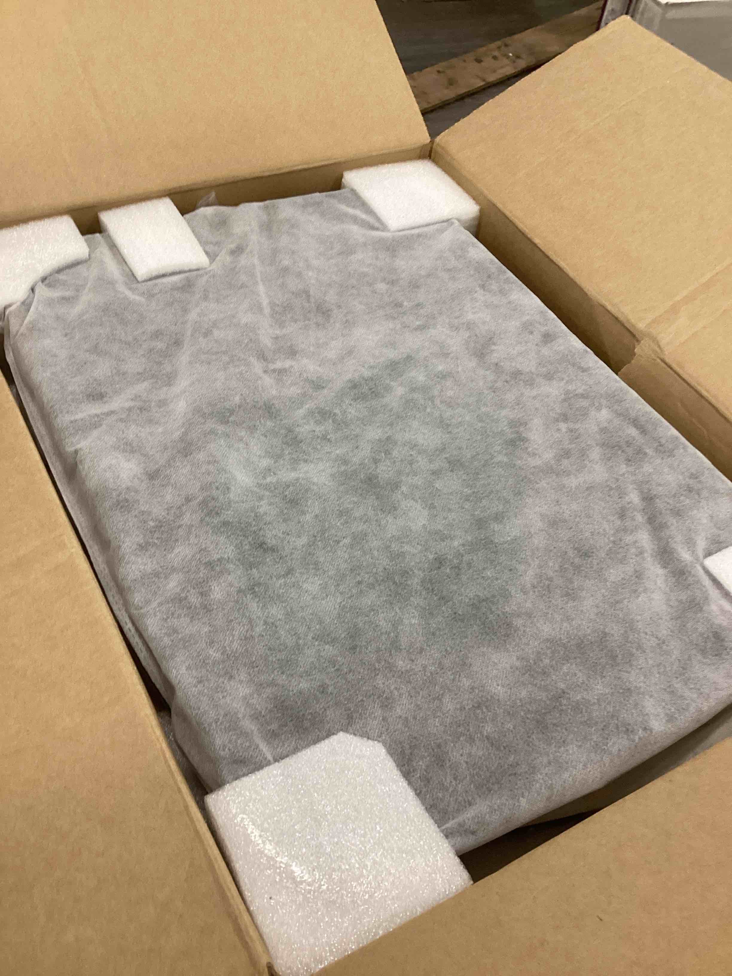 https://s3.amazonaws.com/lotting-images-prod/bidfta/BLU6013817_1709044999275.jpeg