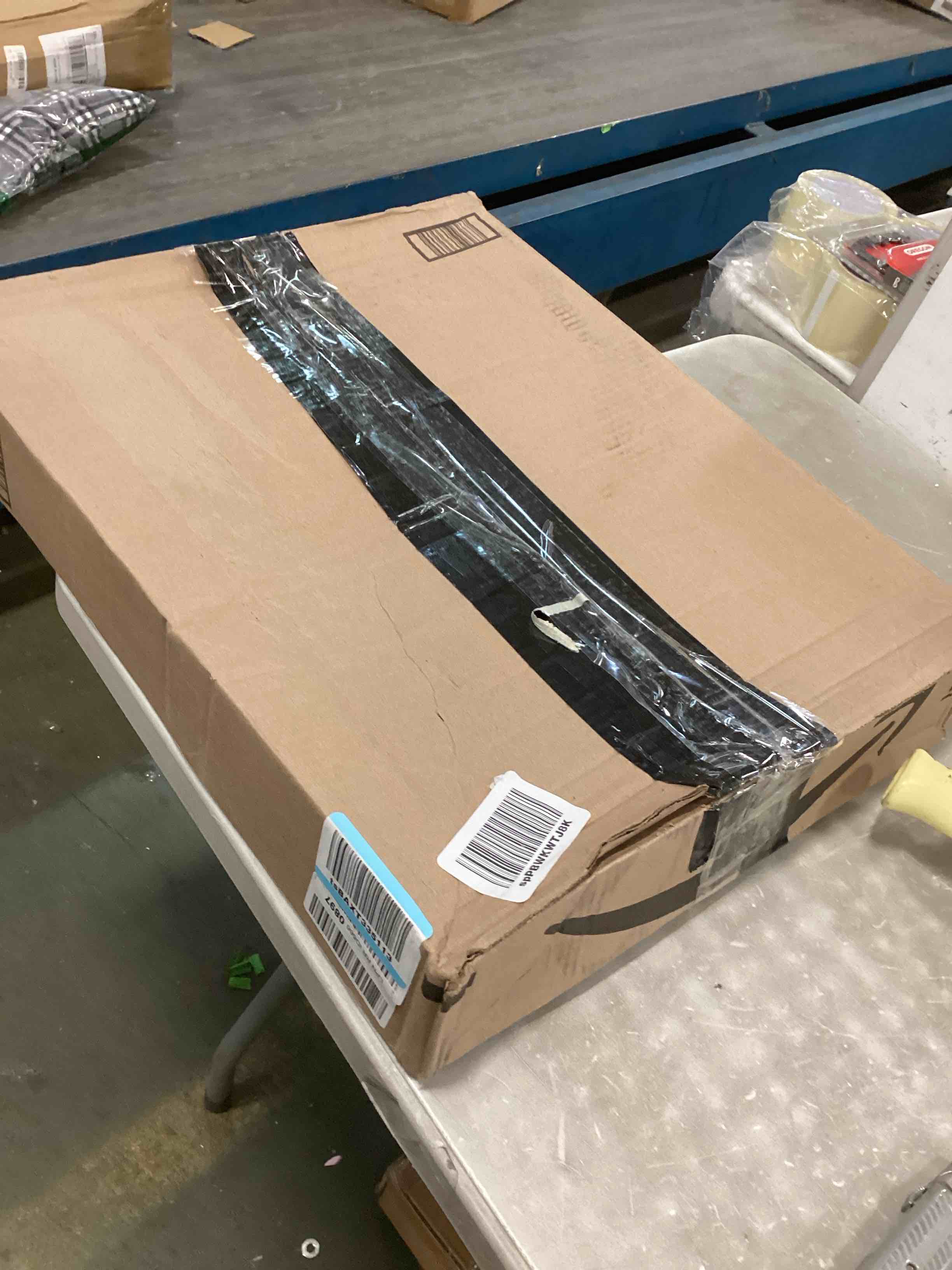 https://s3.amazonaws.com/lotting-images-prod/bidfta/BLU6013856_1709049572322.jpeg
