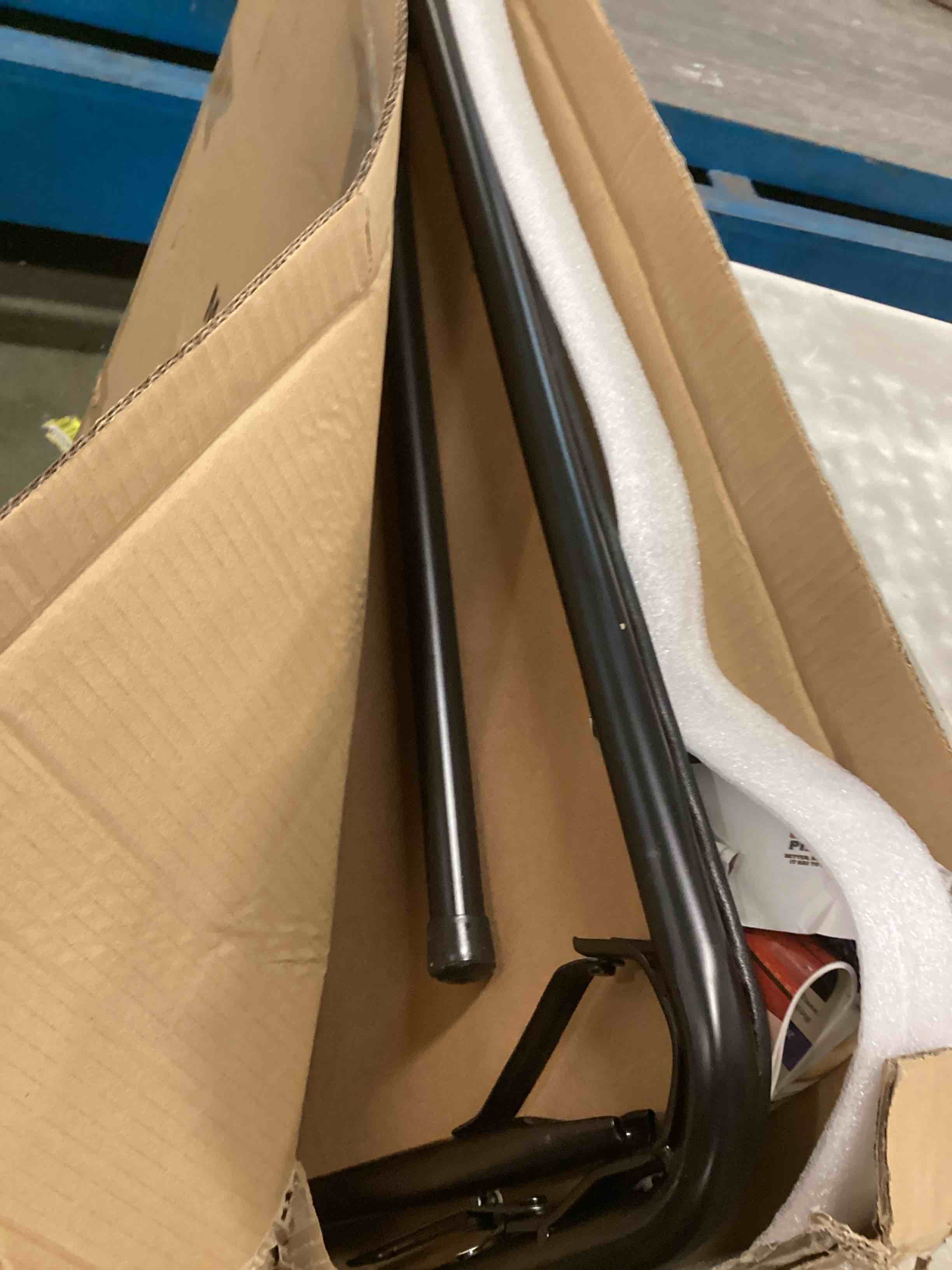 https://s3.amazonaws.com/lotting-images-prod/bidfta/BLU6013901_1709052862595.jpeg