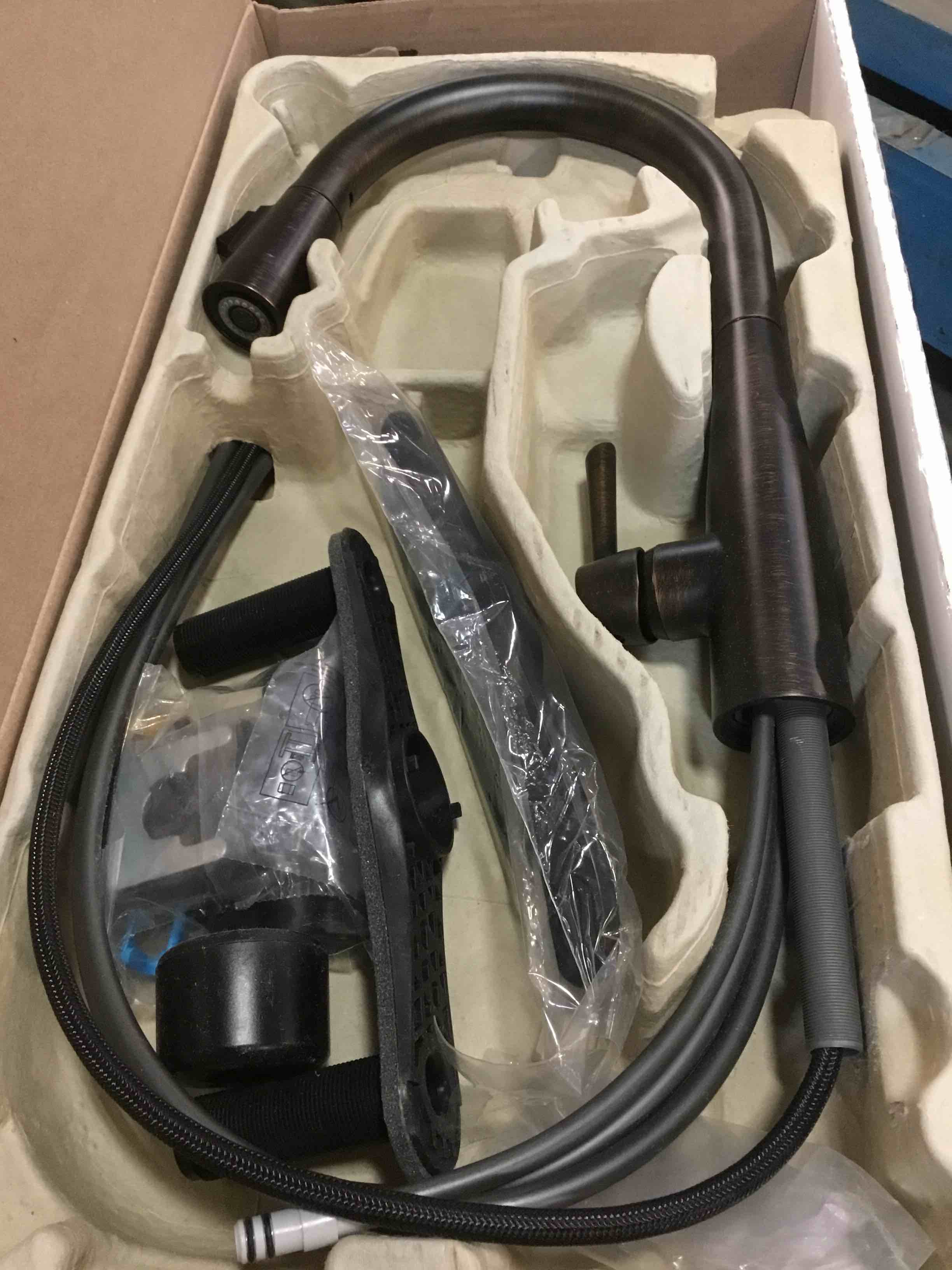https://s3.amazonaws.com/lotting-images-prod/bidfta/BLU6014590_1708694852646.jpeg