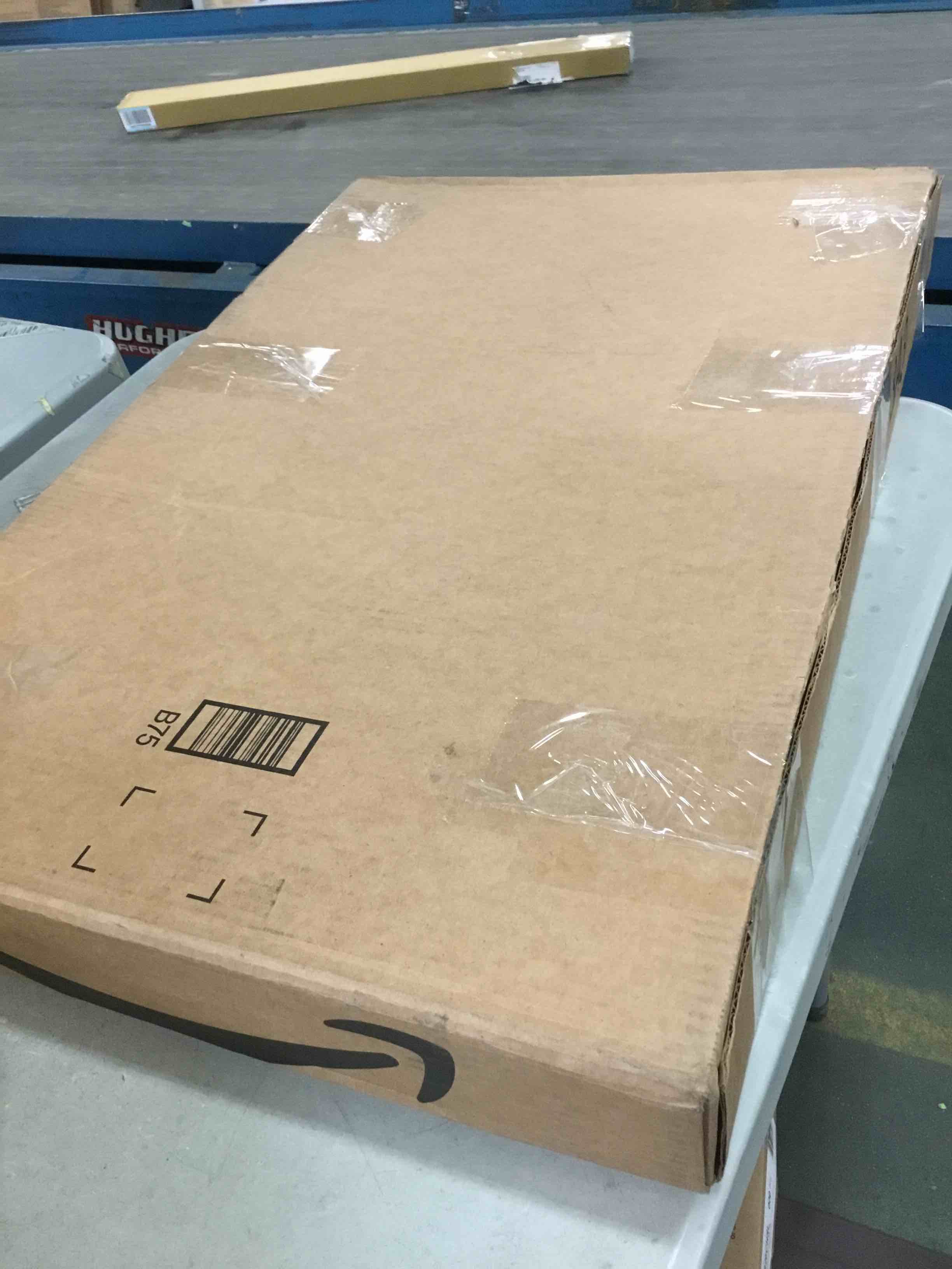 https://s3.amazonaws.com/lotting-images-prod/bidfta/BLU6014600_1708696539677.jpeg