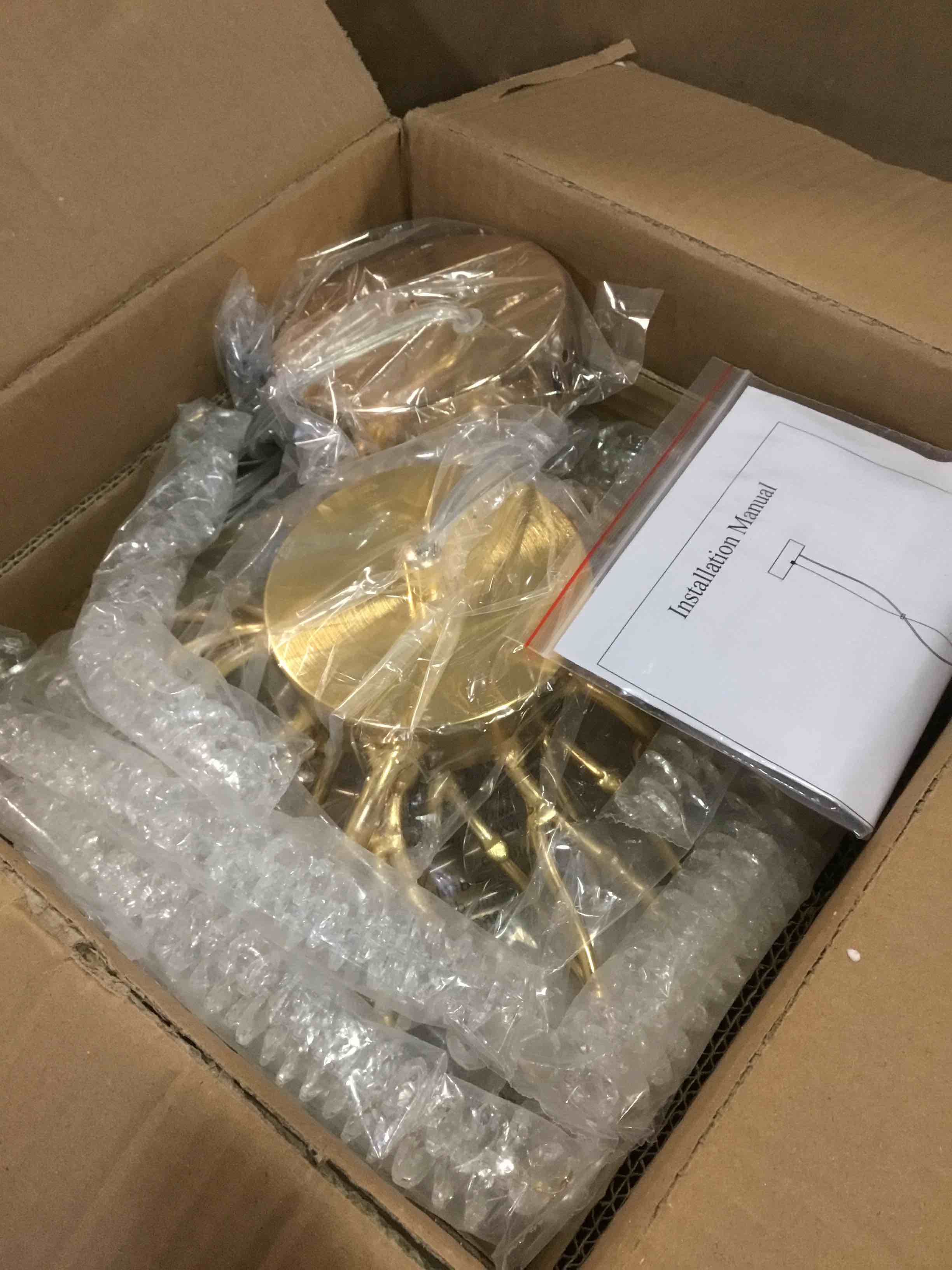 https://s3.amazonaws.com/lotting-images-prod/bidfta/BLU6014910_1708795996016.jpeg