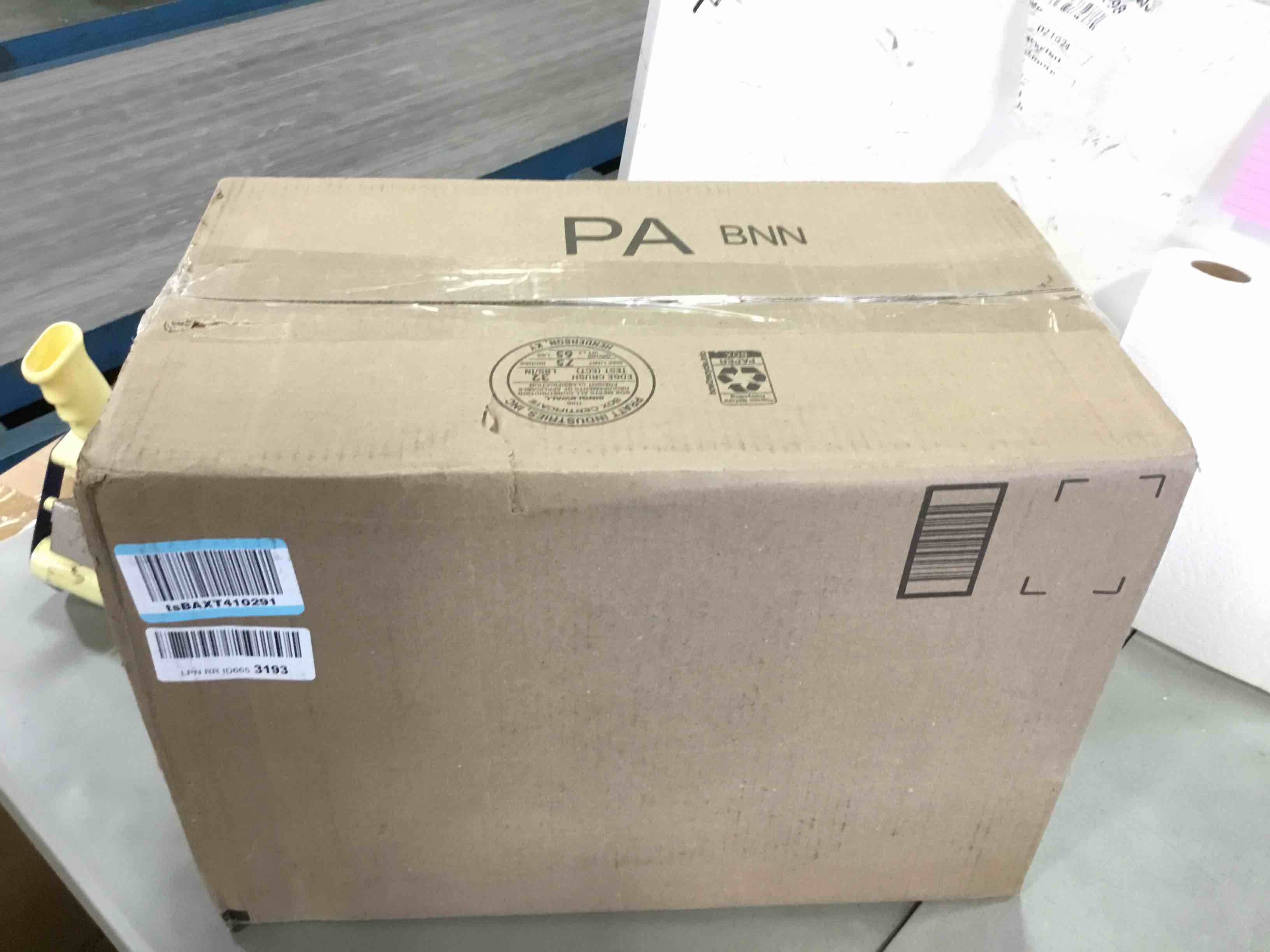 https://s3.amazonaws.com/lotting-images-prod/bidfta/BLU6015120_1708881179175.jpeg