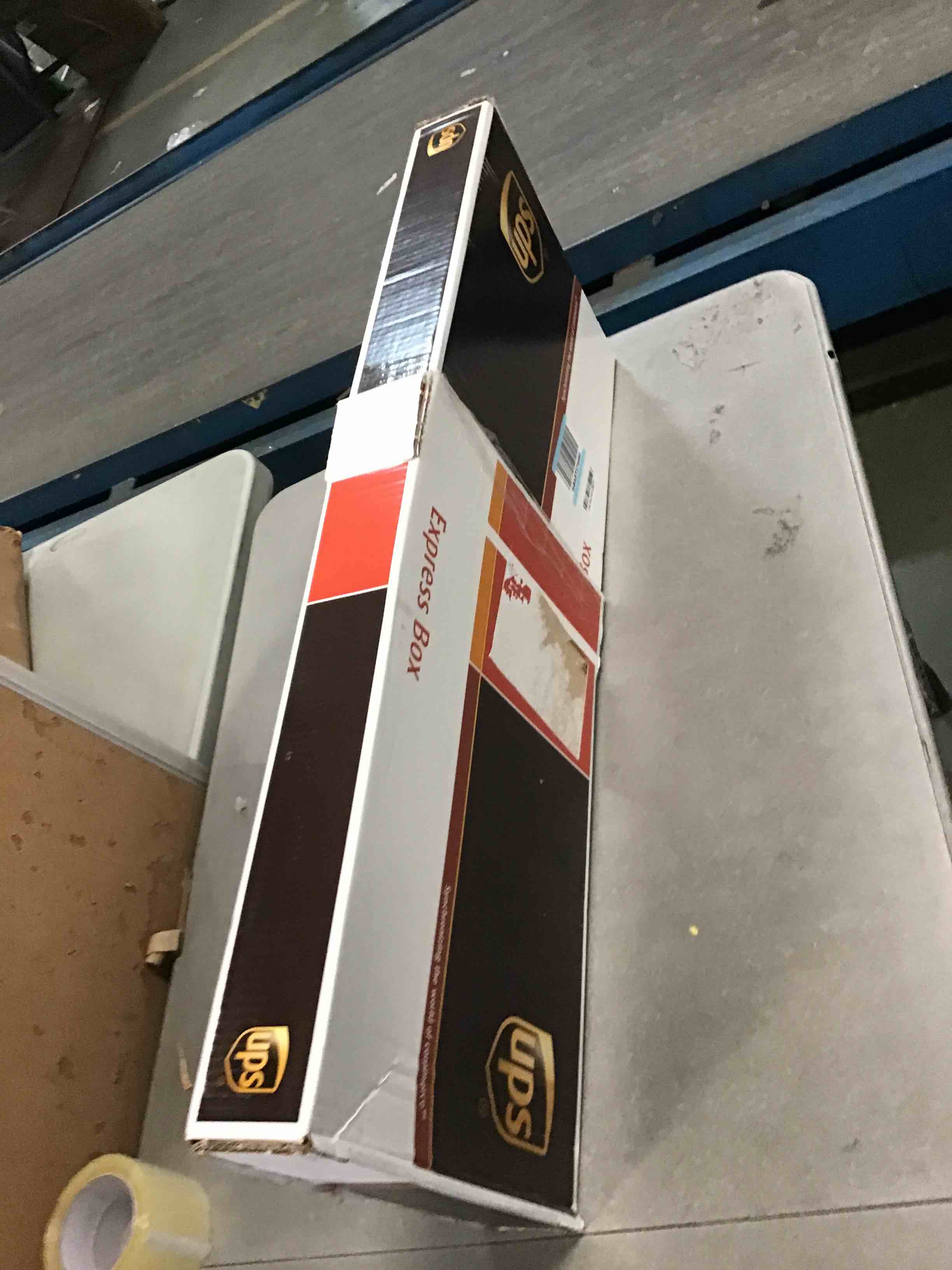 https://s3.amazonaws.com/lotting-images-prod/bidfta/BLU6015345_1709483335780.jpeg