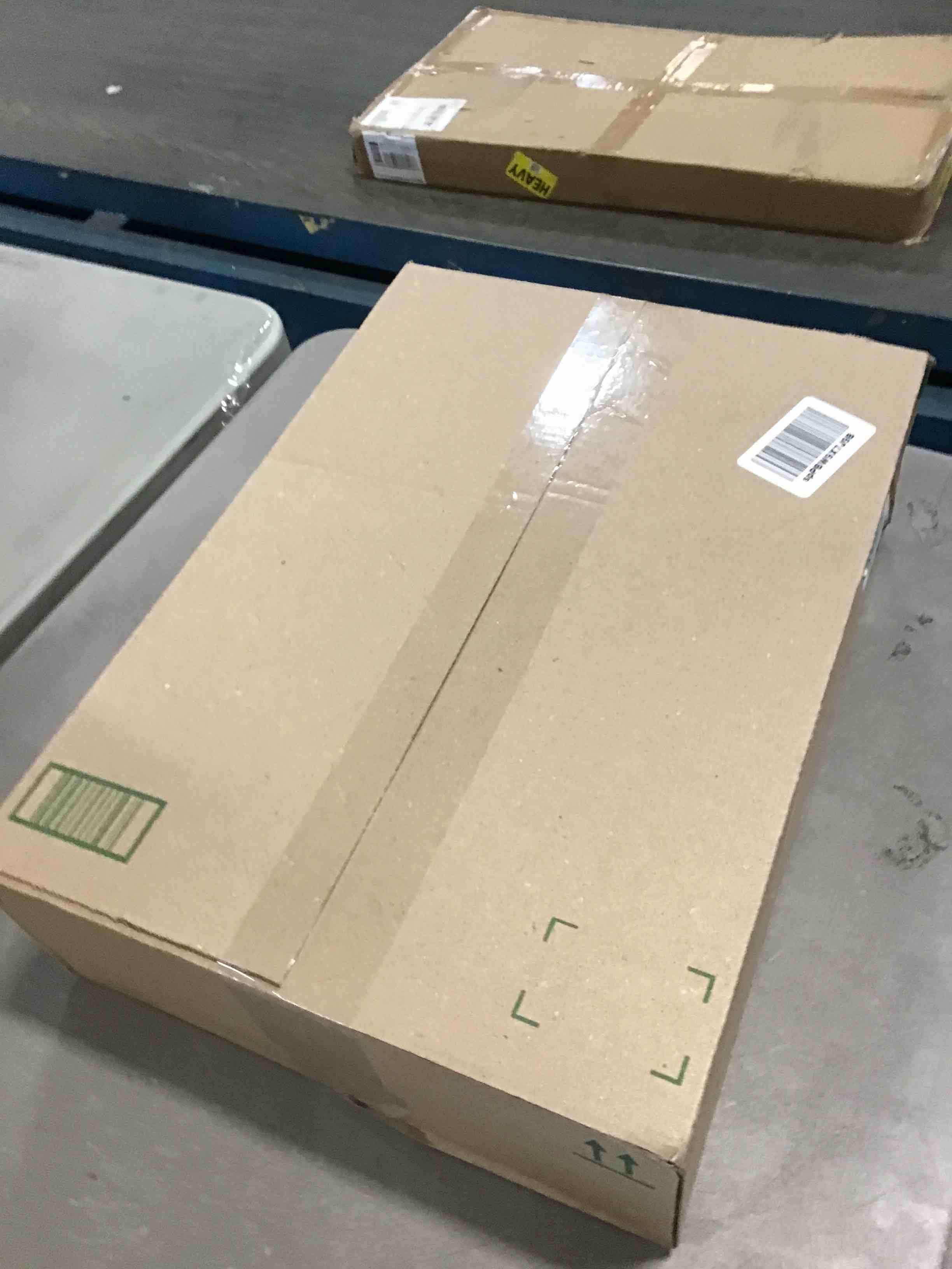 https://s3.amazonaws.com/lotting-images-prod/bidfta/BLU6015429_1709494810394.jpeg