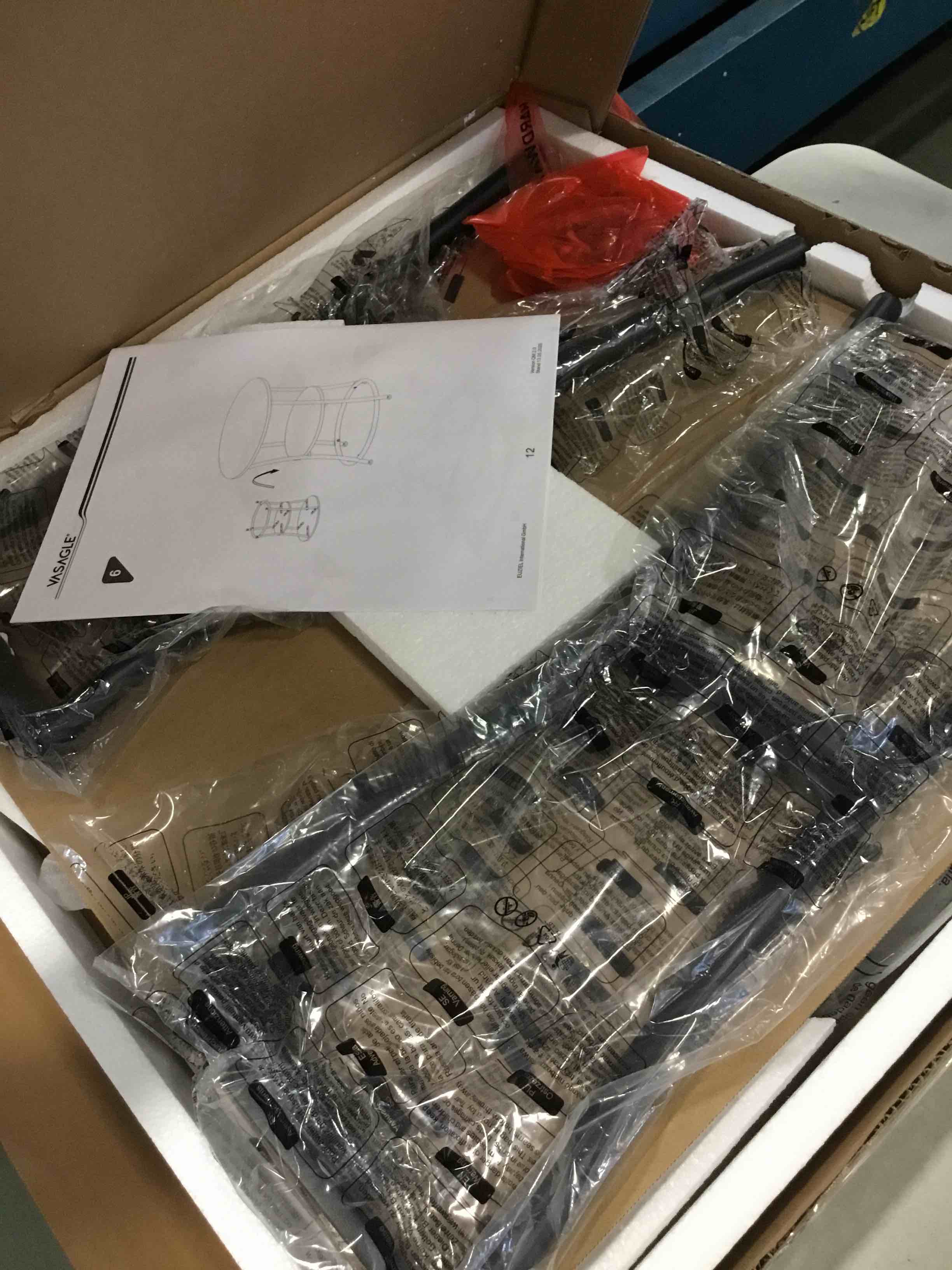 https://s3.amazonaws.com/lotting-images-prod/bidfta/BLU6016425_1708974232986.jpeg