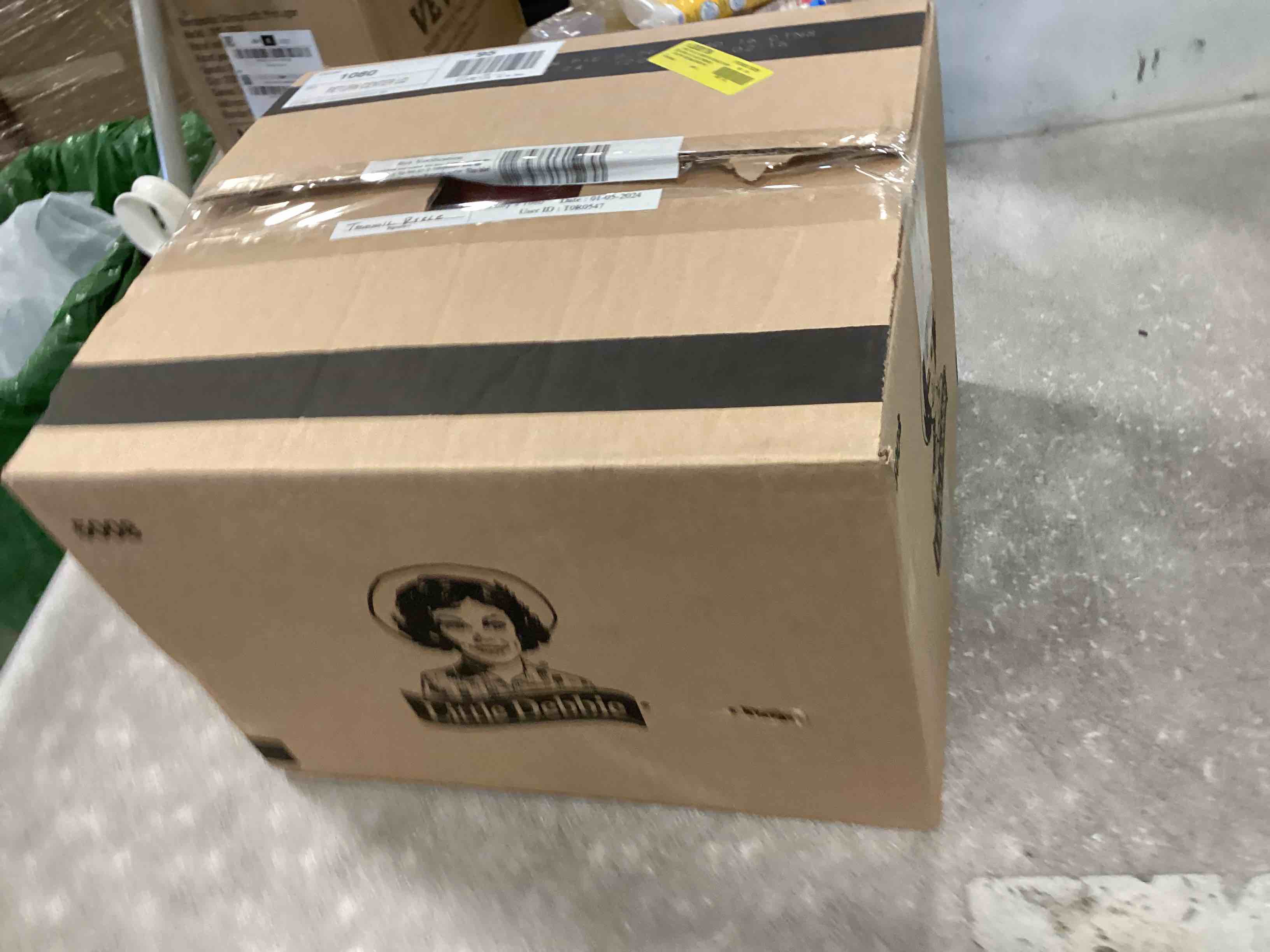 https://s3.amazonaws.com/lotting-images-prod/bidfta/BLU6017166_1708447660450.jpeg