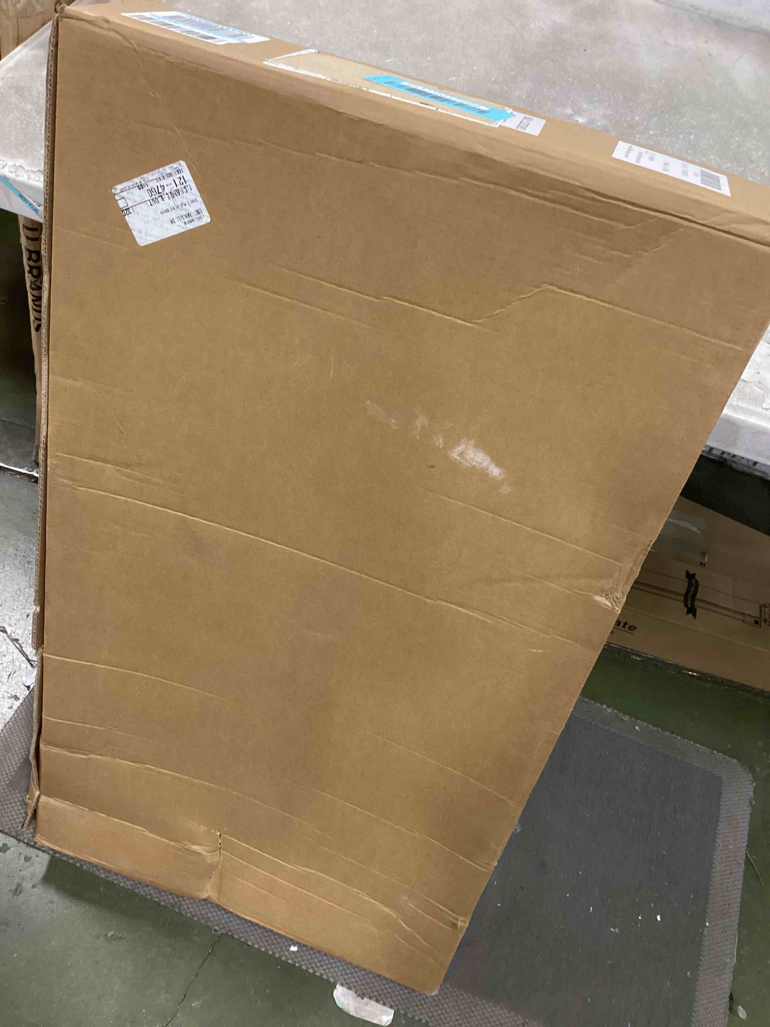 https://s3.amazonaws.com/lotting-images-prod/bidfta/BLU6017286_1708518538155.jpeg
