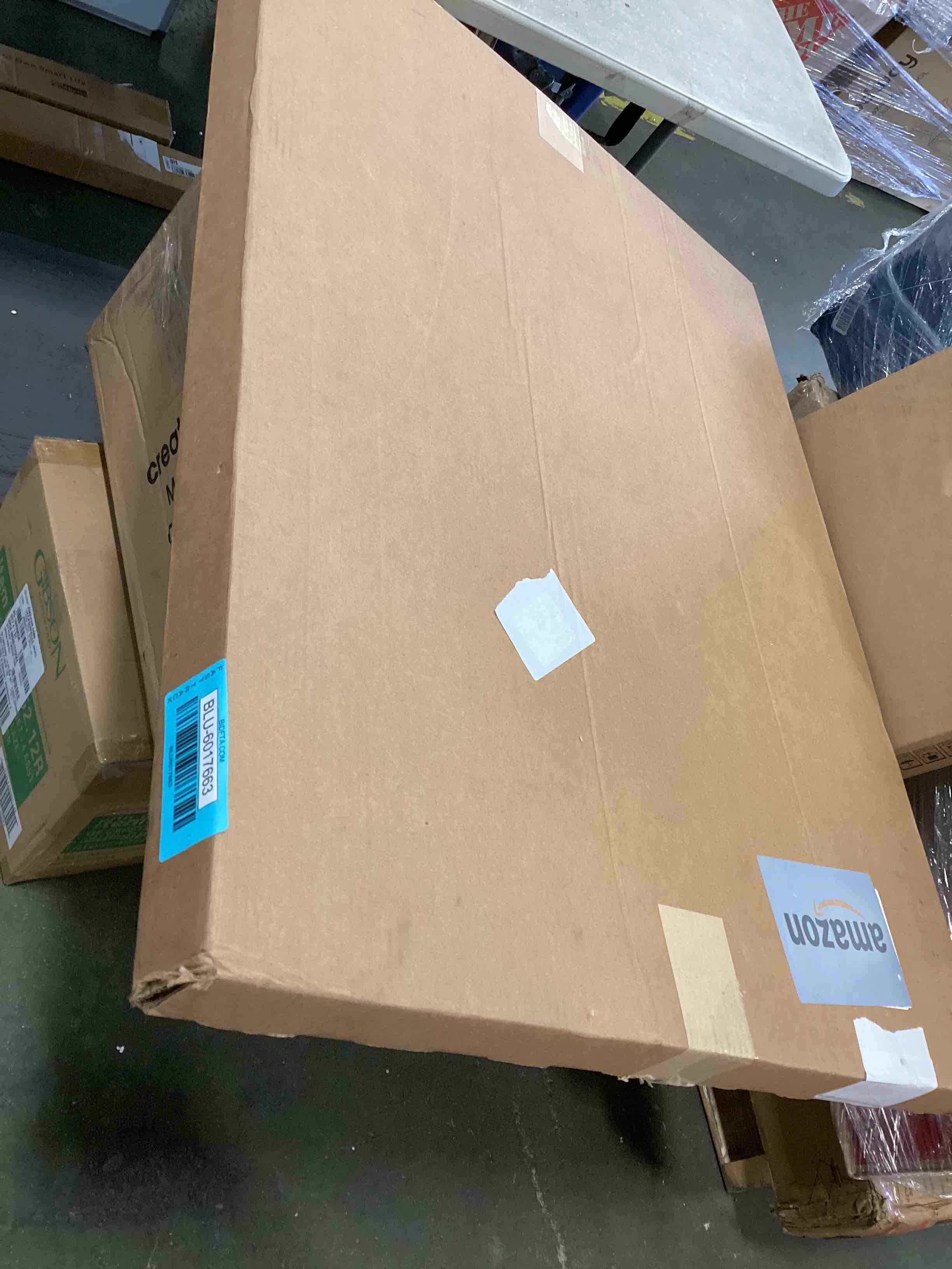 https://s3.amazonaws.com/lotting-images-prod/bidfta/BLU6017663_1708707992836.jpeg