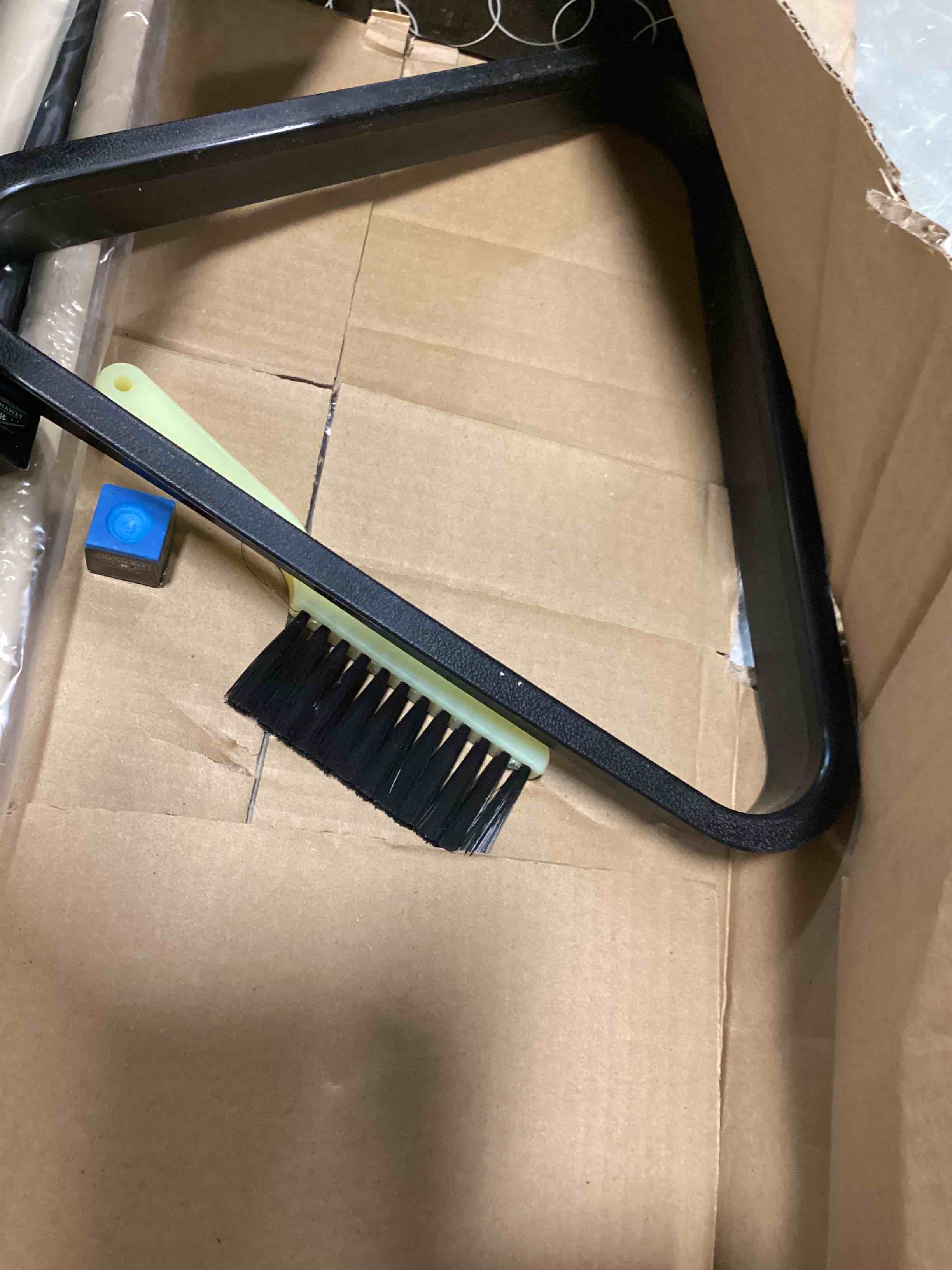 https://s3.amazonaws.com/lotting-images-prod/bidfta/BLU6017698_1708713977961.jpeg