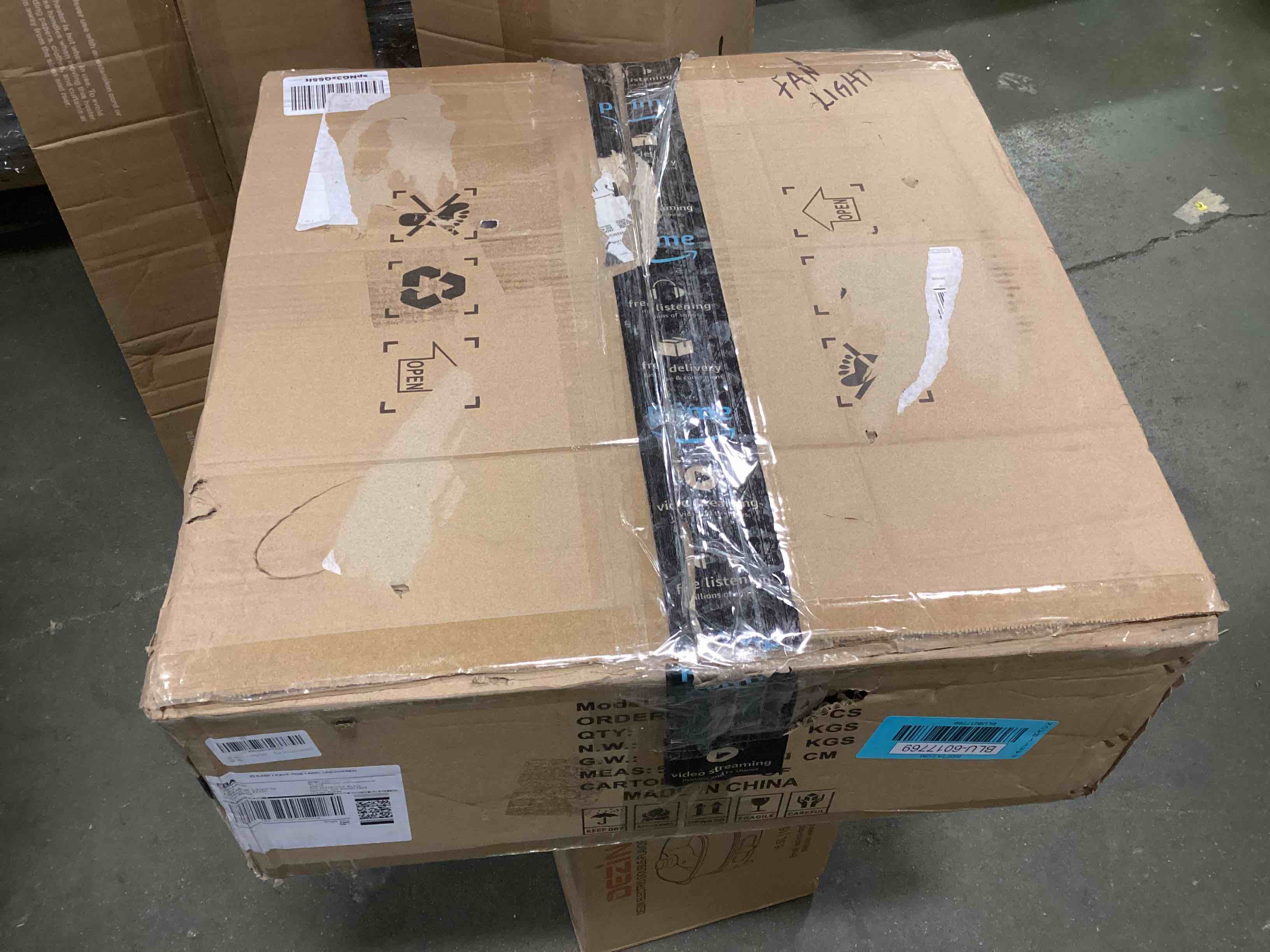 https://s3.amazonaws.com/lotting-images-prod/bidfta/BLU6017769_1708780648377.jpeg