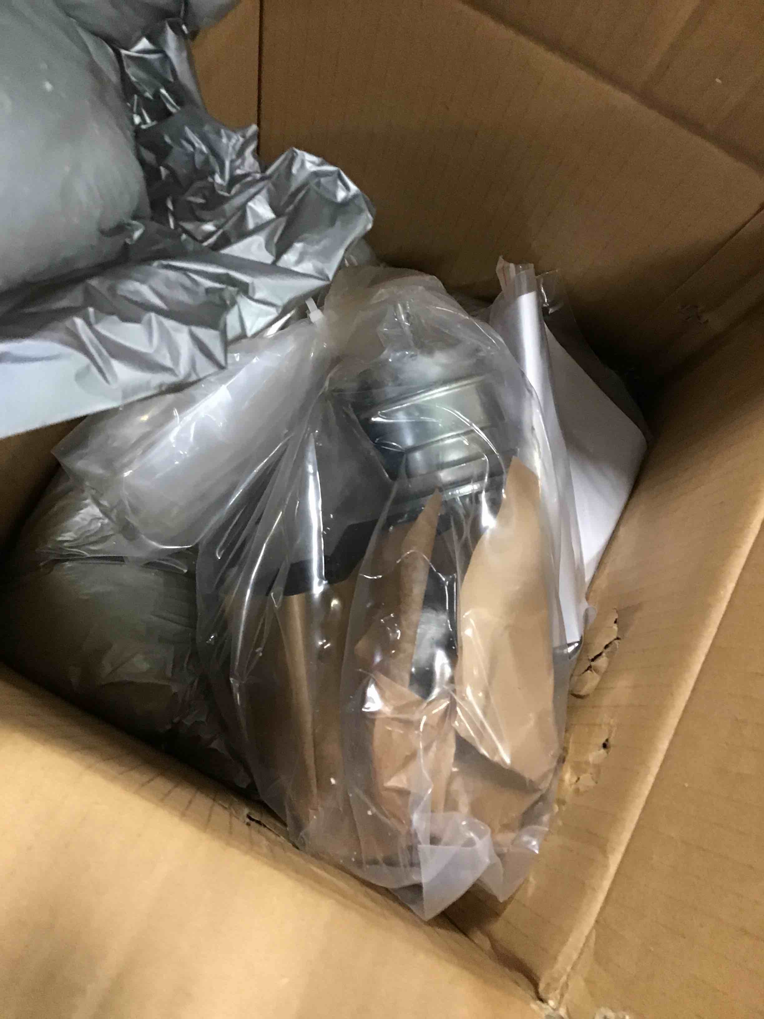 https://s3.amazonaws.com/lotting-images-prod/bidfta/BLU6018013_1708877825801.jpeg