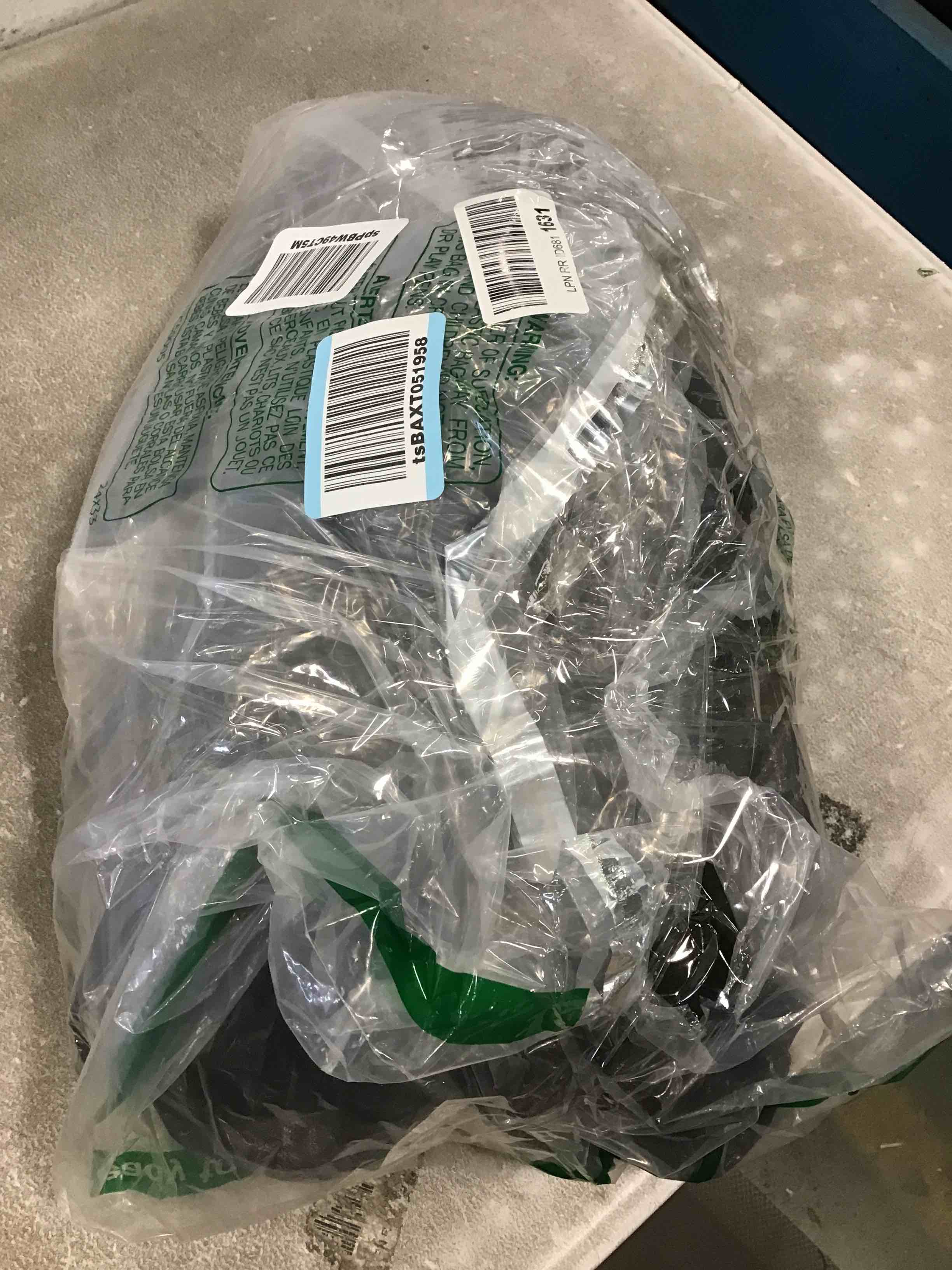 https://s3.amazonaws.com/lotting-images-prod/bidfta/BLU6018044_1708882041105.jpeg