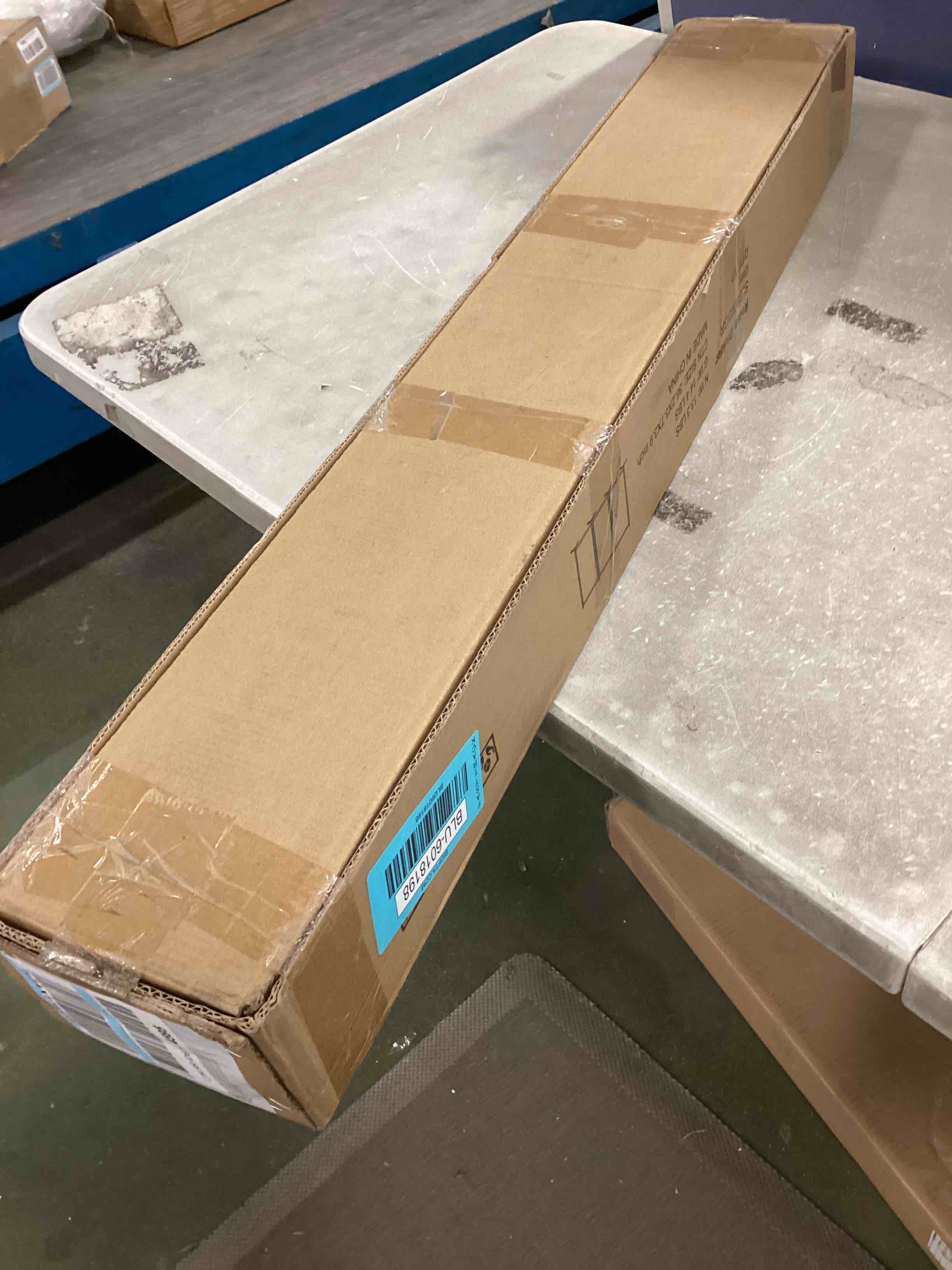 https://s3.amazonaws.com/lotting-images-prod/bidfta/BLU6018198_1708951439914.jpeg