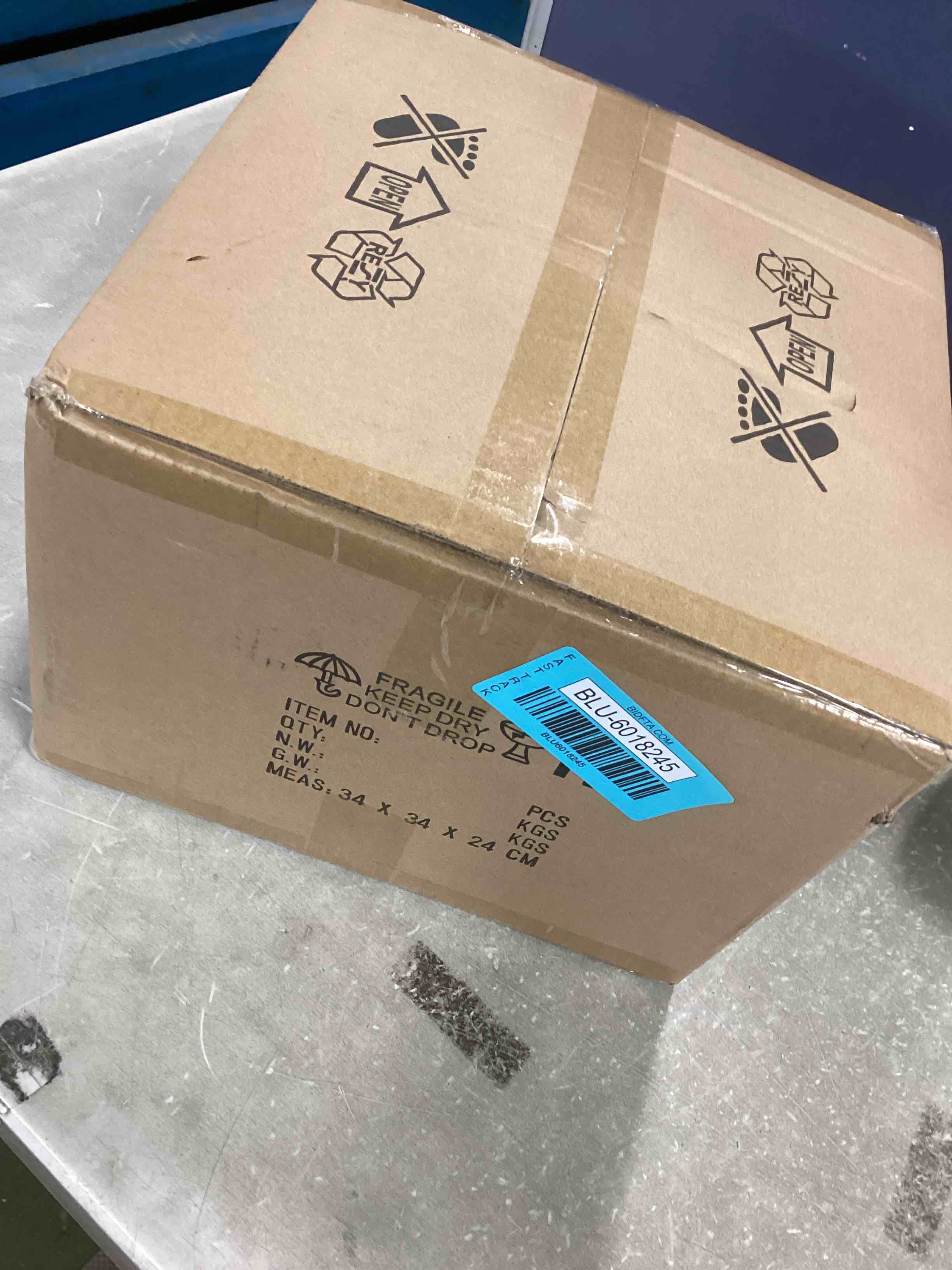 https://s3.amazonaws.com/lotting-images-prod/bidfta/BLU6018245_1708956744218.jpeg