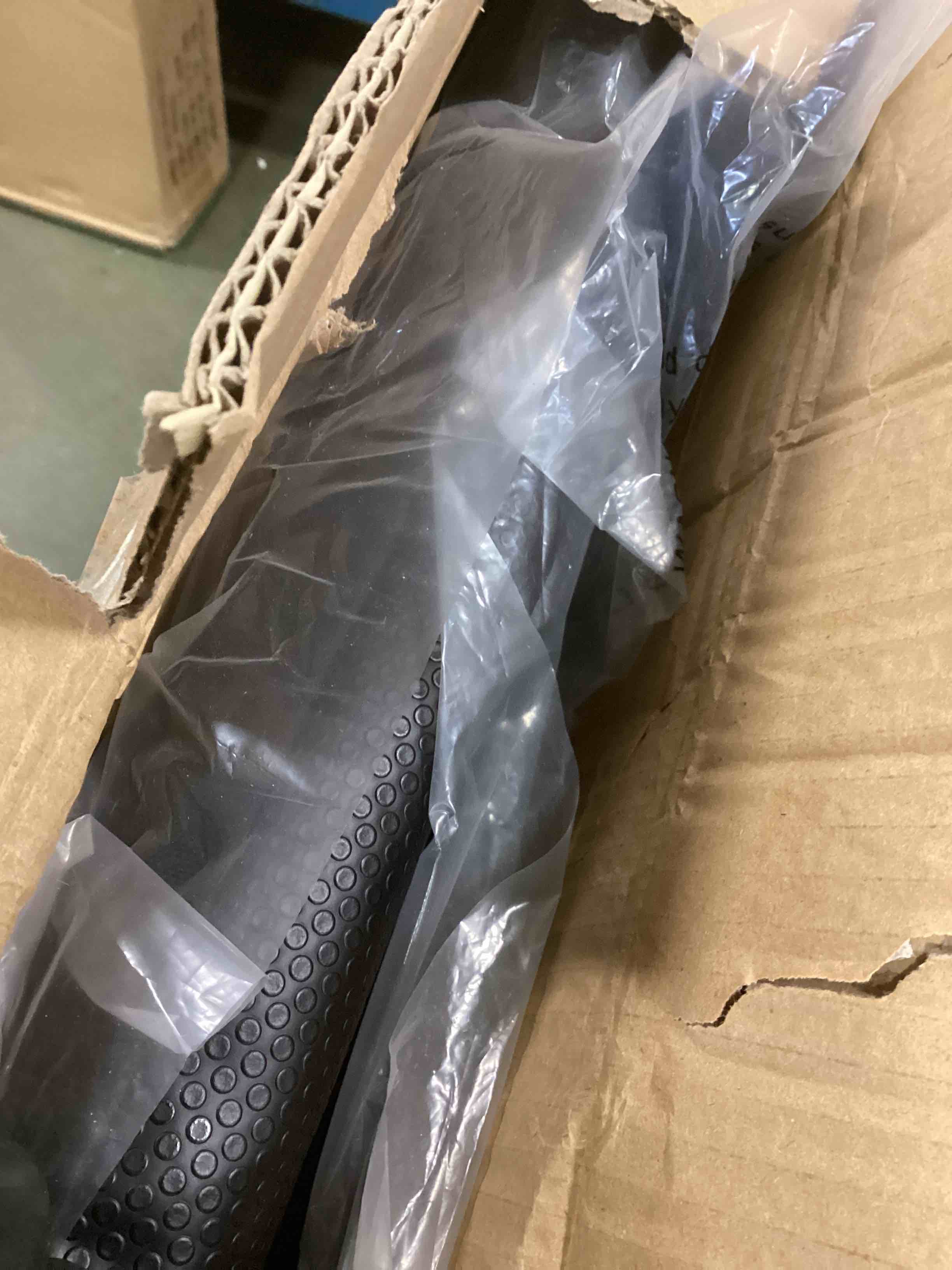 https://s3.amazonaws.com/lotting-images-prod/bidfta/BLU6018399_1708979526266.jpeg