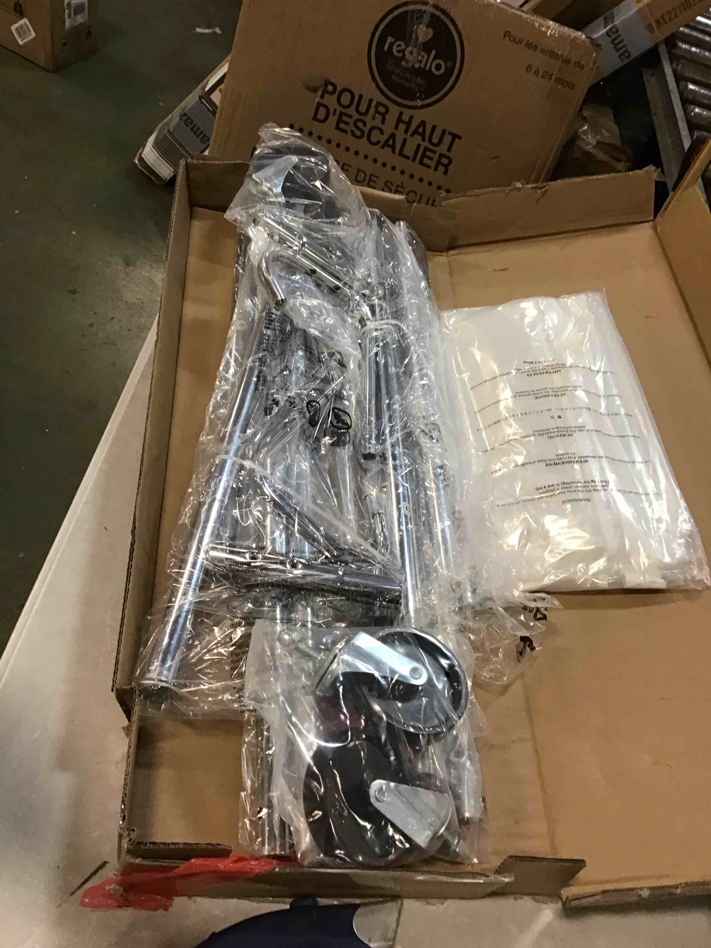 https://s3.amazonaws.com/lotting-images-prod/bidfta/BLU6018749_1709055209331.jpeg