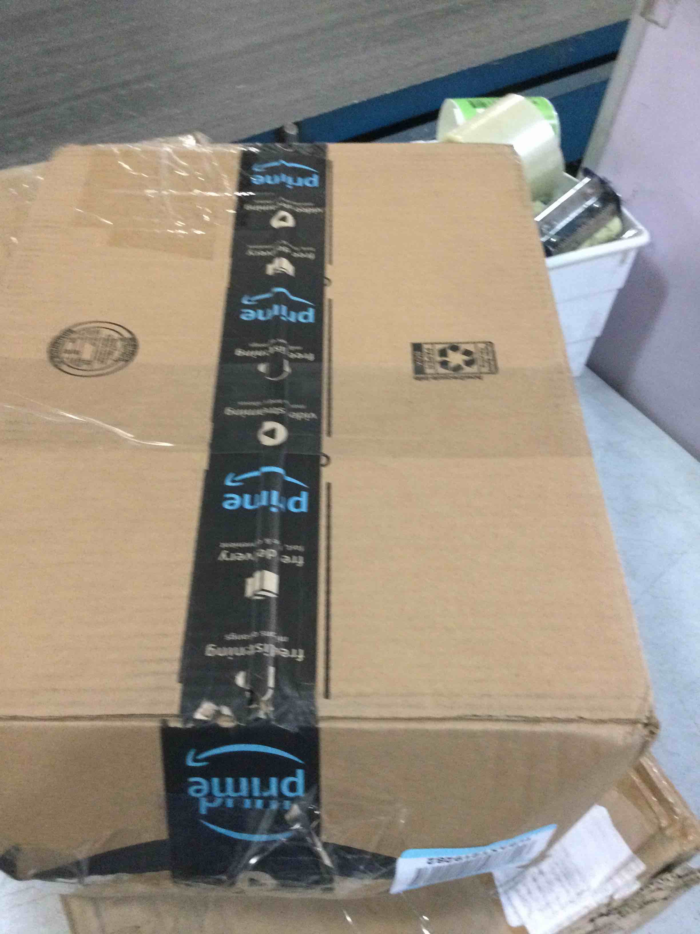 https://s3.amazonaws.com/lotting-images-prod/bidfta/BLU6018863_1709134321246.jpeg