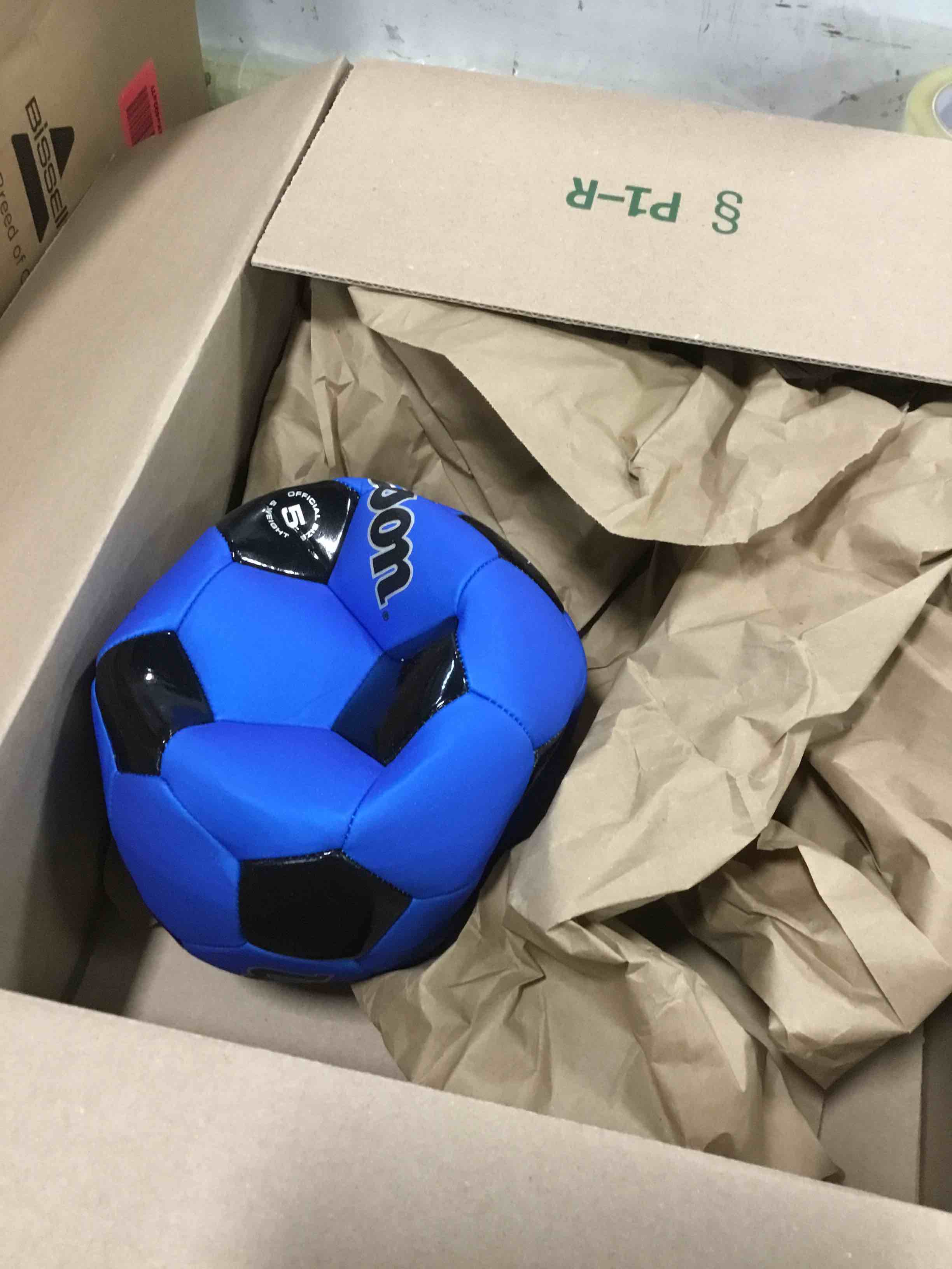 https://s3.amazonaws.com/lotting-images-prod/bidfta/BLU6019001_1709212785874.jpeg
